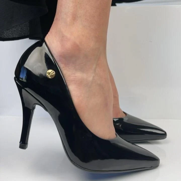 Vizzano 1184-1101 Pointy Toe Pump in Black Patent - Image 2