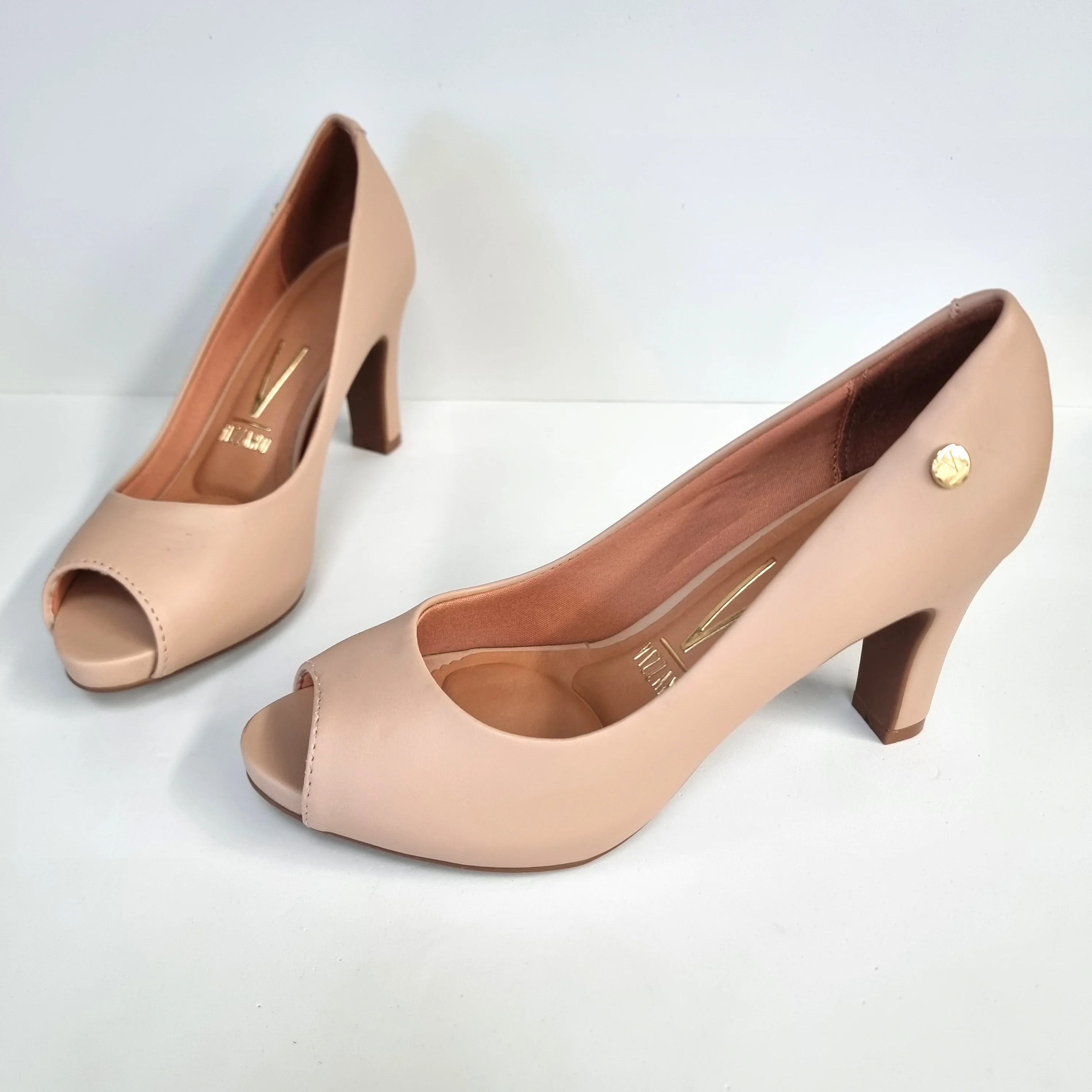 Vizzano 1840-300 Mid Heel Peeptoe Pump in Beige Napa - Image 3