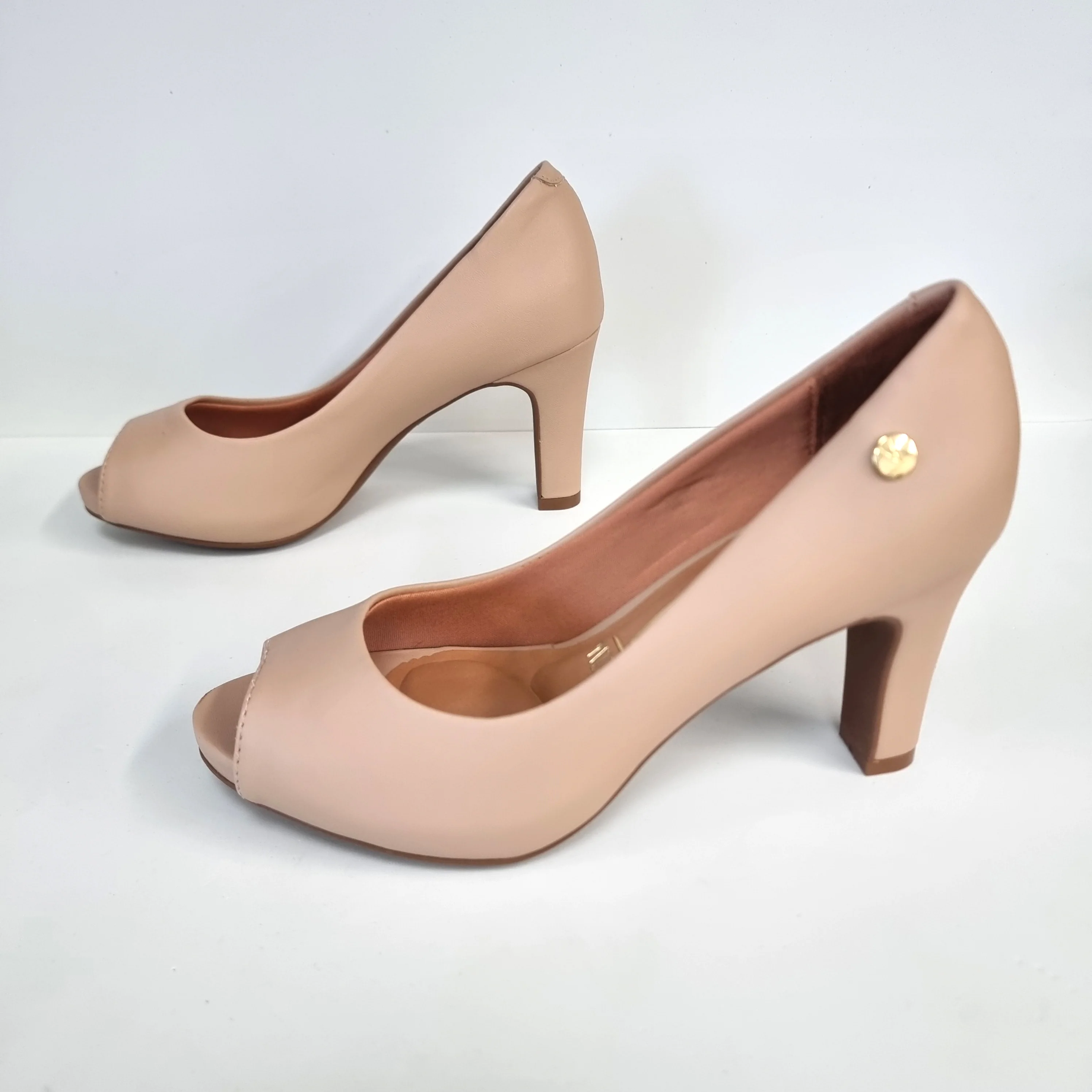 Vizzano 1840-300 Mid Heel Peeptoe Pump in Beige Napa - Image 4