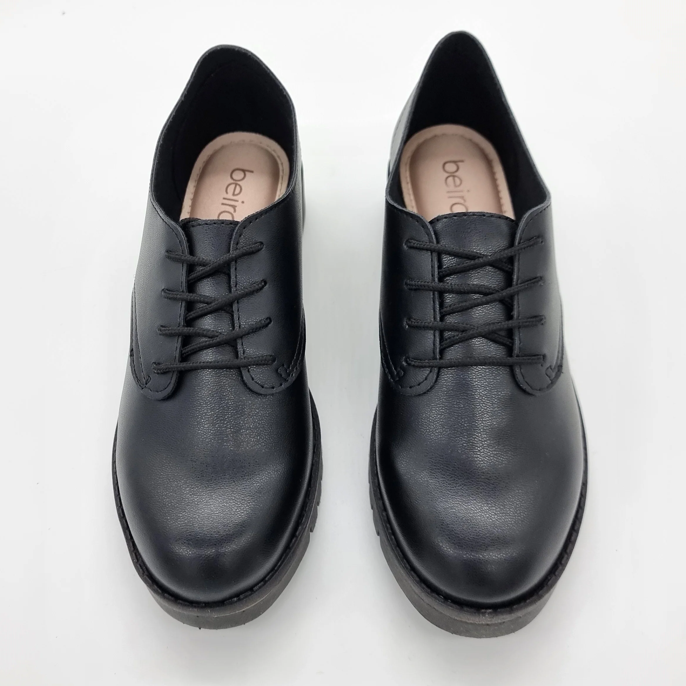 Beira Rio 4174-419 Brogue Flat in Black - Image 10