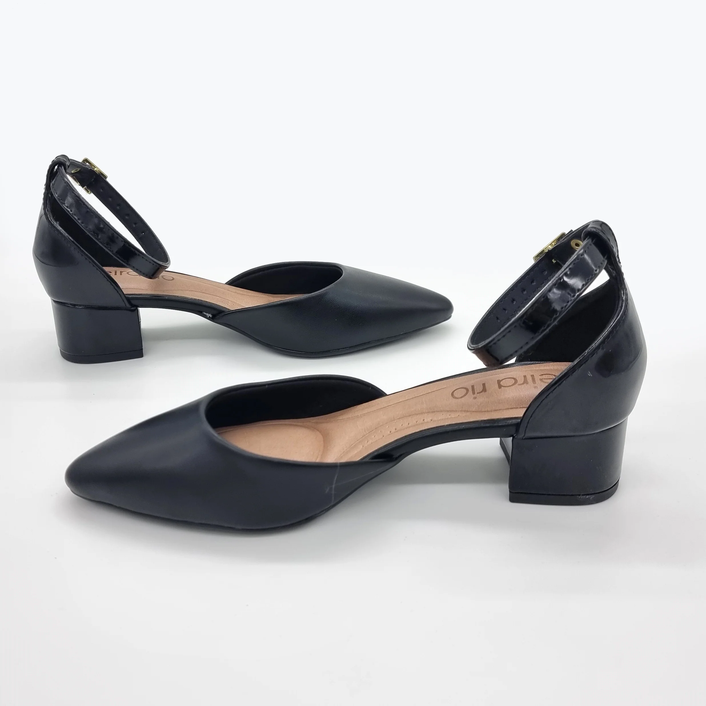 Beira Rio 4182-204 Pointy Toe Ankle Strap Pump in Black - Image 2