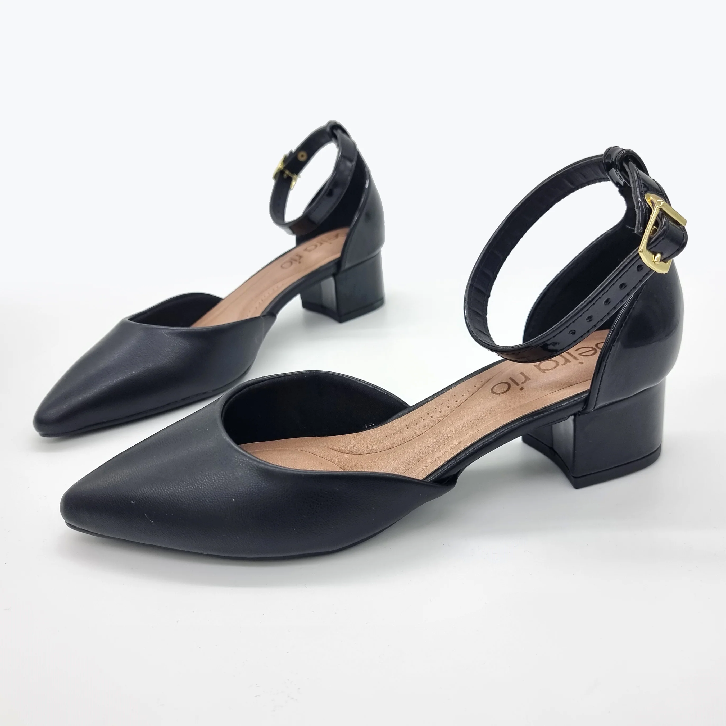 Beira Rio 4182-204 Pointy Toe Ankle Strap Pump in Black - Image 5