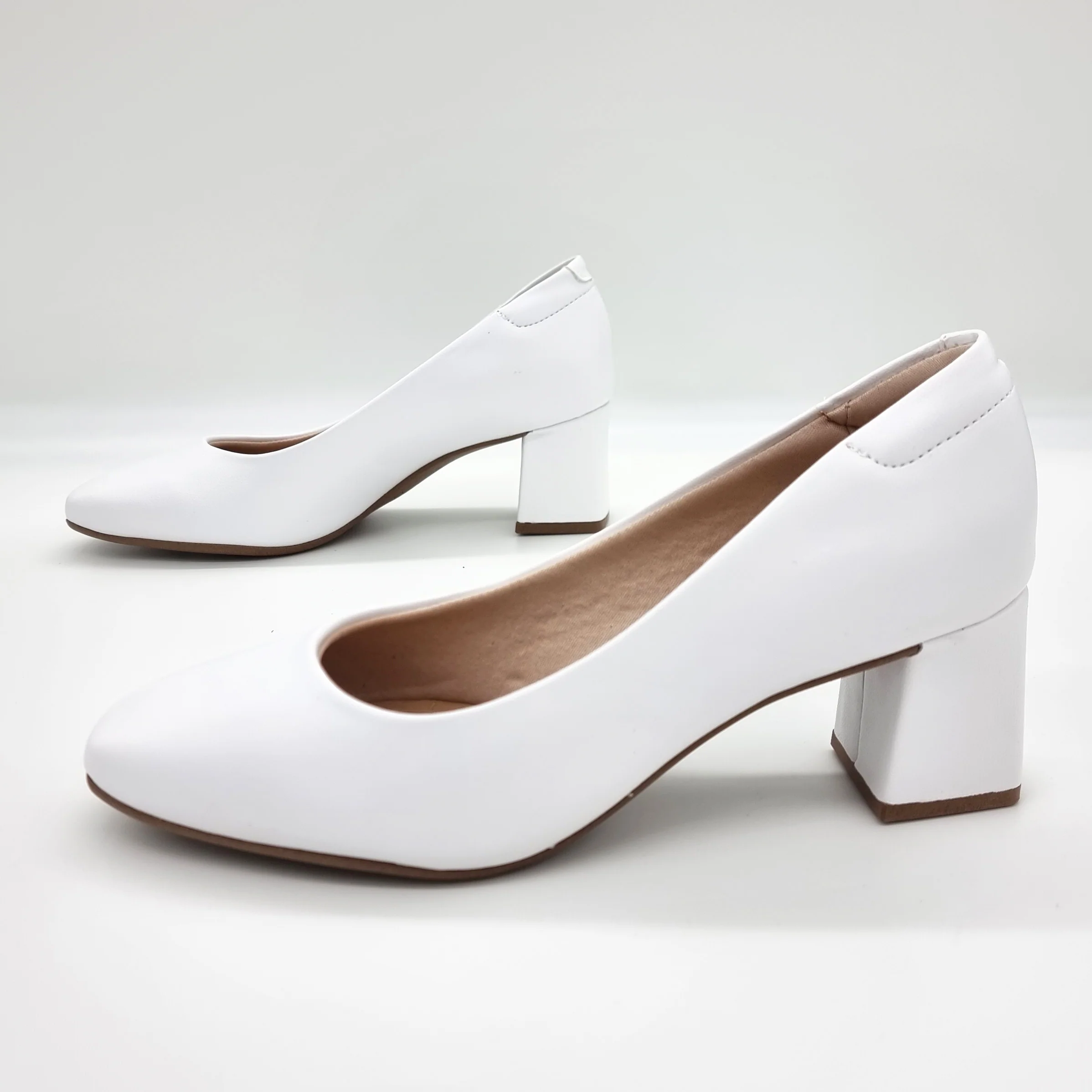 Beira Rio 4314-100 Block Heel Pump in White Napa - Image 6