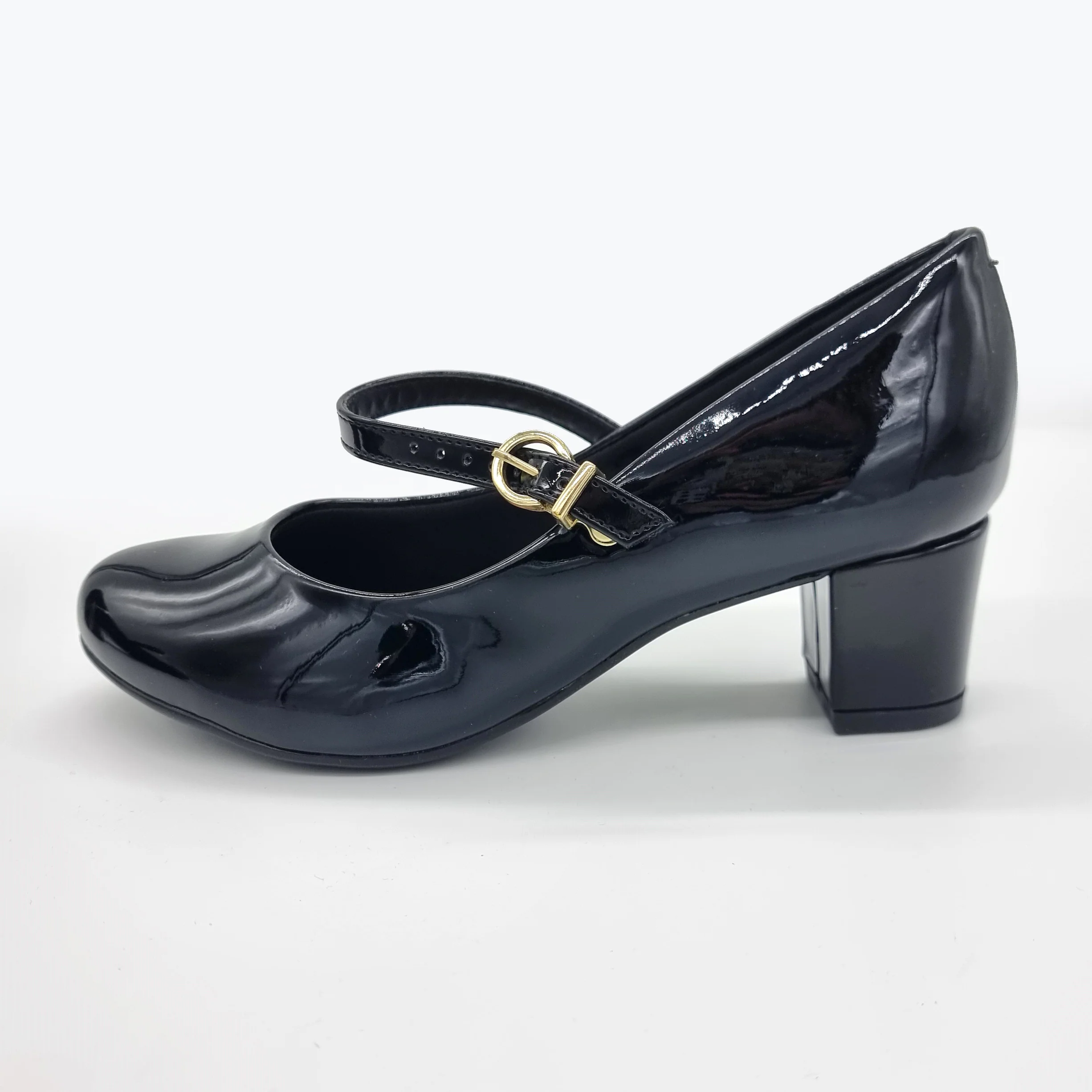 Beira Rio 4777-475 Low Heel Mary-Jane Pump in Black Patent - Image 5