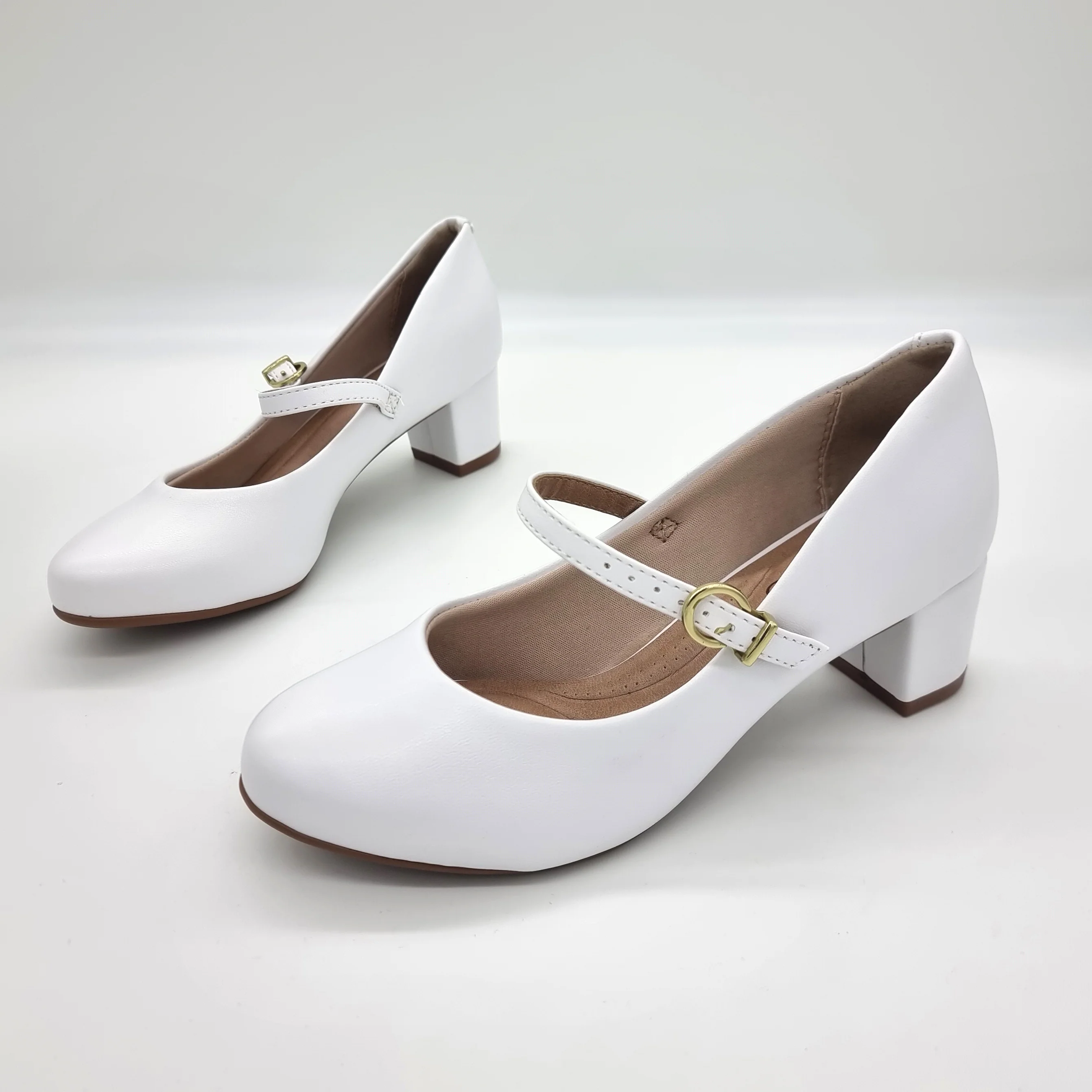 Beira Rio 4777-475 Low Heel Mary-Jane Pump in White Napa - Image 2