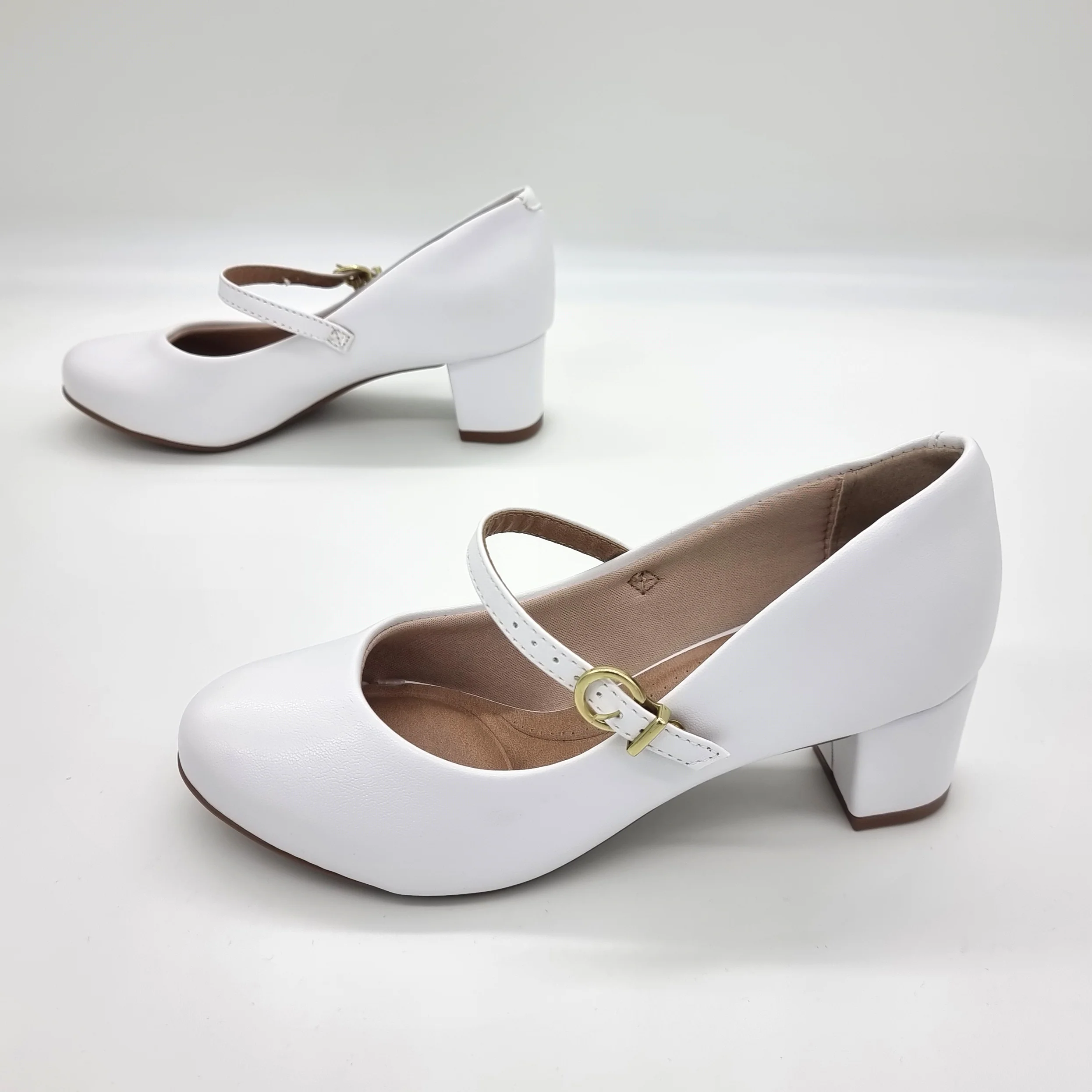 Beira Rio 4777-475 Low Heel Mary-Jane Pump in White Napa - Image 5
