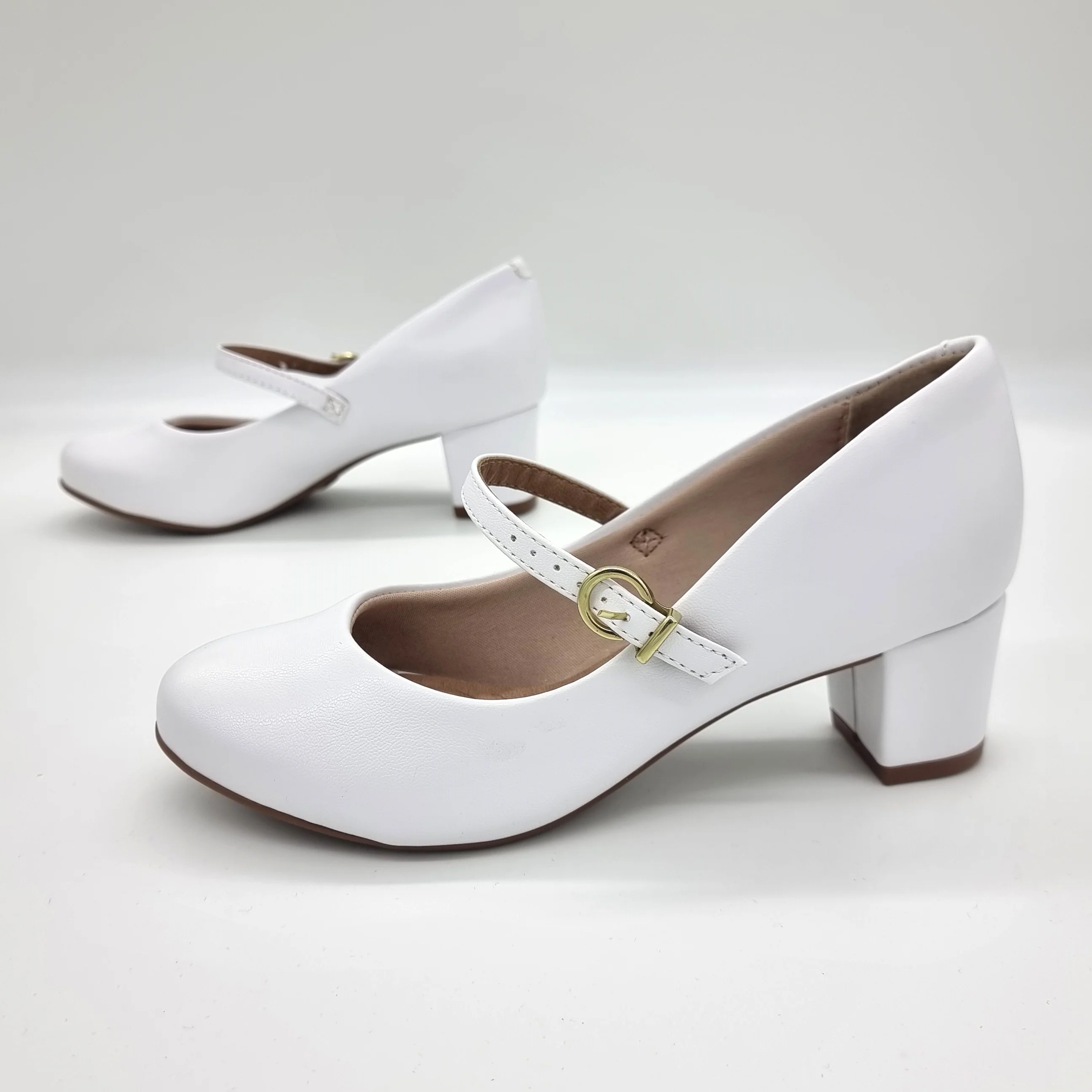 Beira Rio 4777-475 Low Heel Mary-Jane Pump in White Napa - Image 6