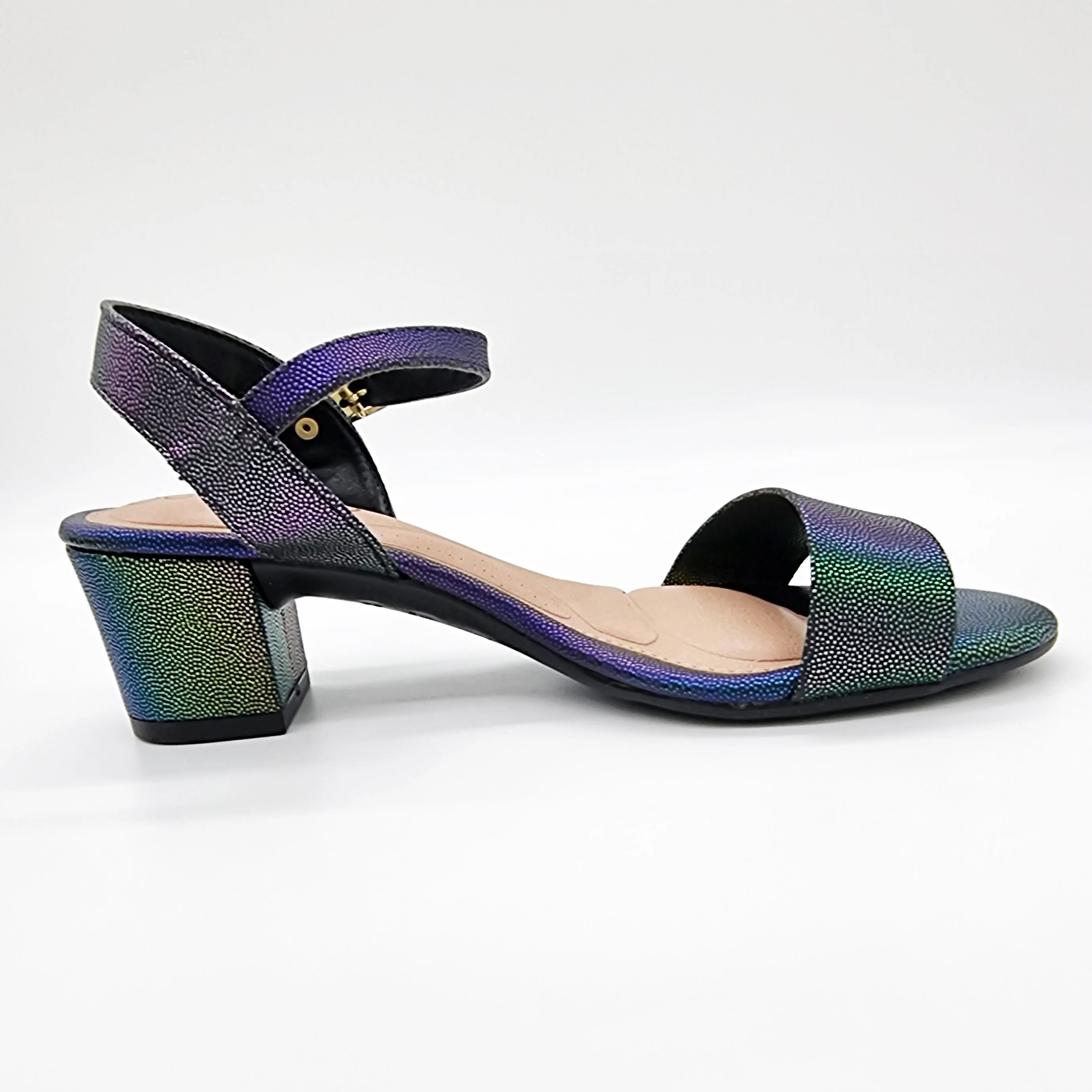 Beira Rio 8246-1176 Low Heel Sandal in Black - Image 6