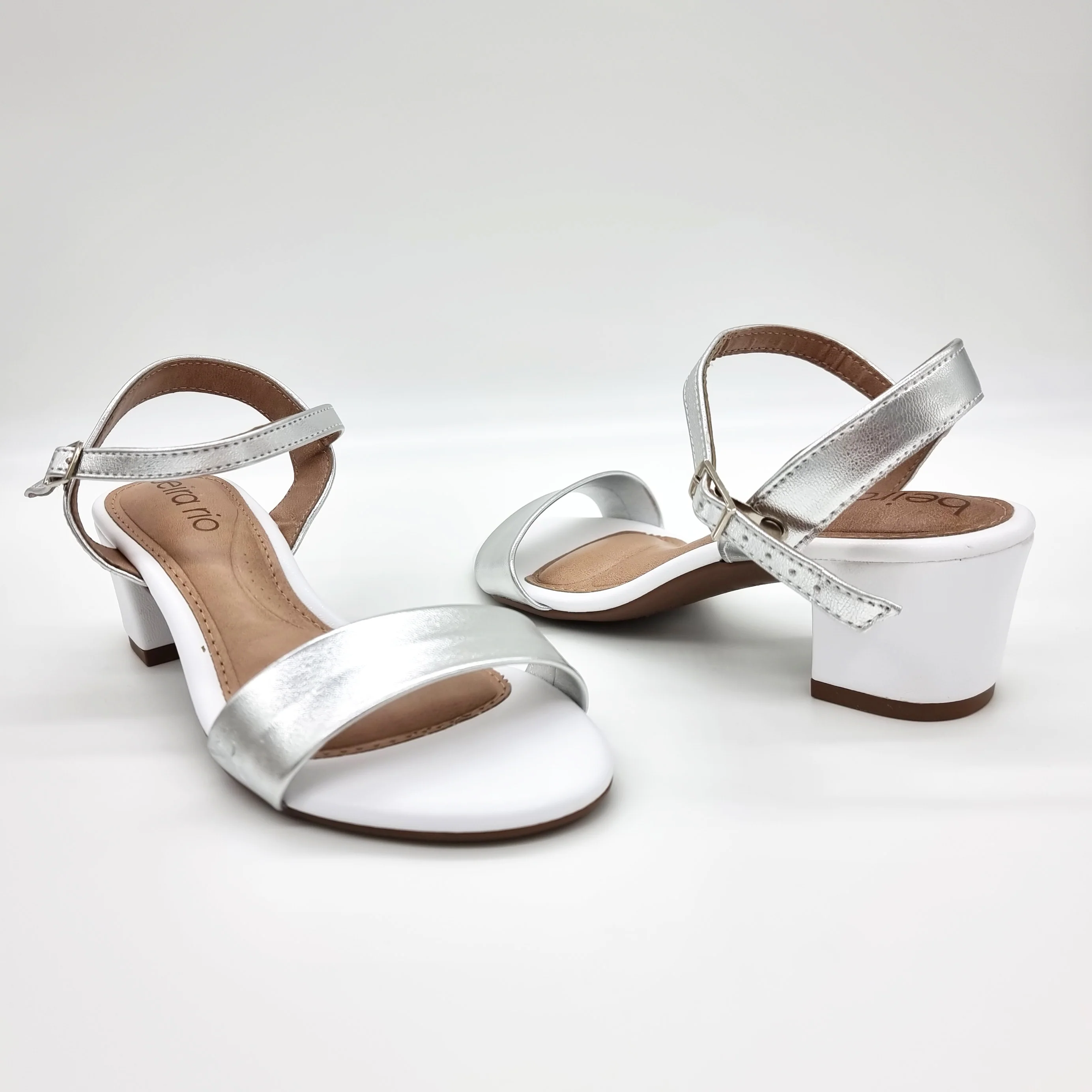 Beira Rio 8246-1176 Low Heel Sandal in White/Silver - Image 2