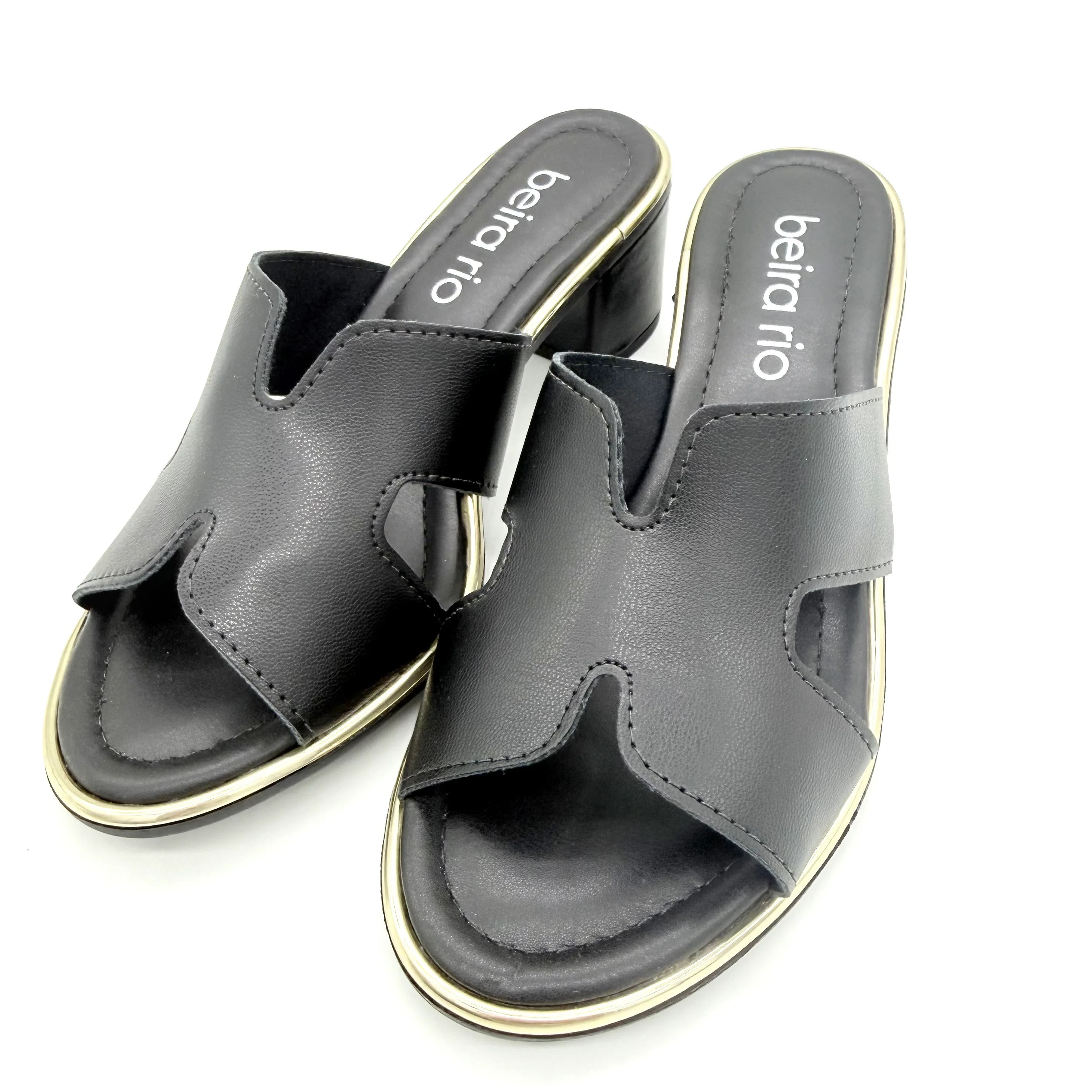 Beira Rio 8379-251 Block Heel Slip-On Sandal in Black Napa - Image 4
