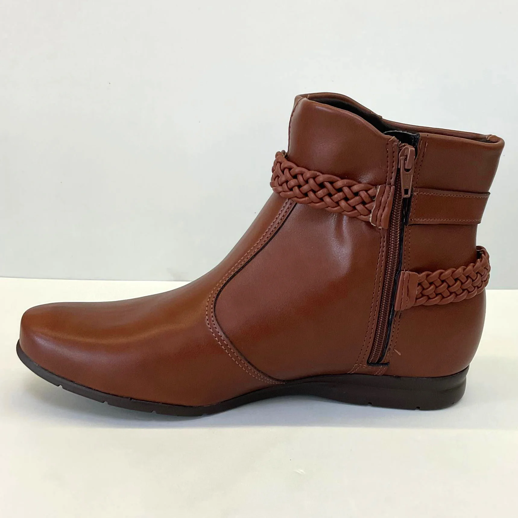 Beira Rio 9073-105 Flat Ankle Boot in Pine Napa - Image 4