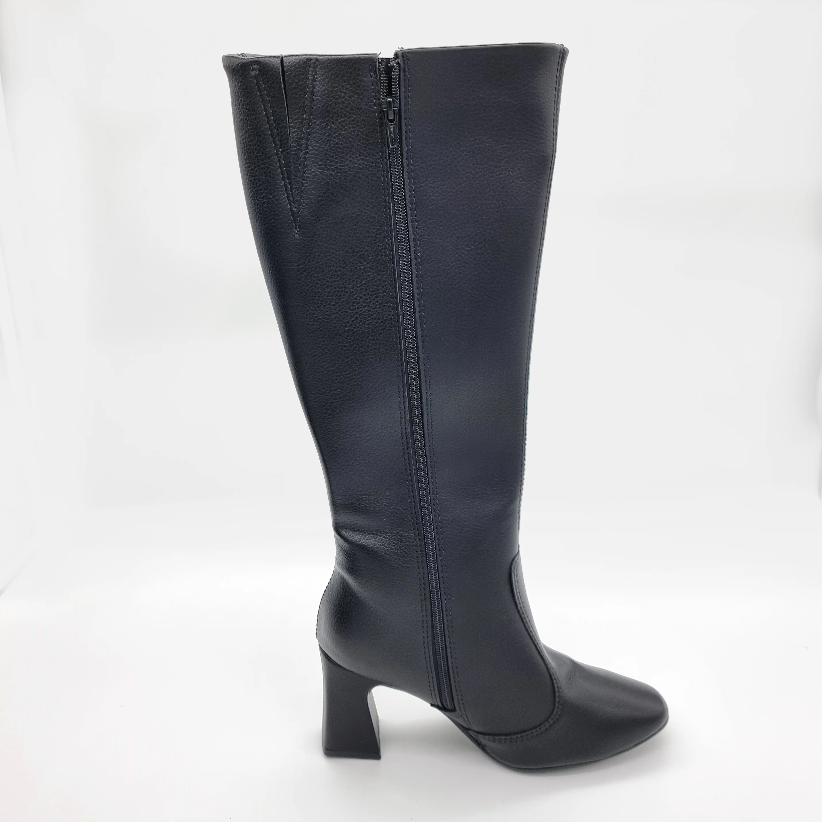 Beira Rio 9086-103 Block Heel Boot in Black - Image 5