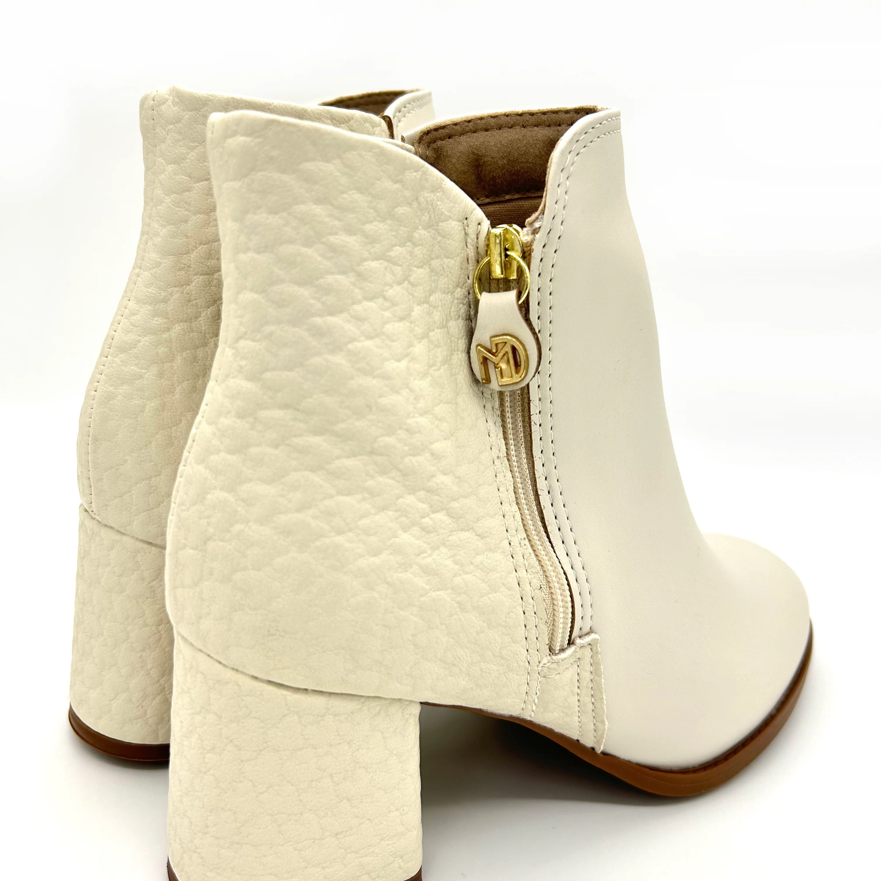 Modare 7078-101 Low Heel Ankle Boot in Off White - Image 3