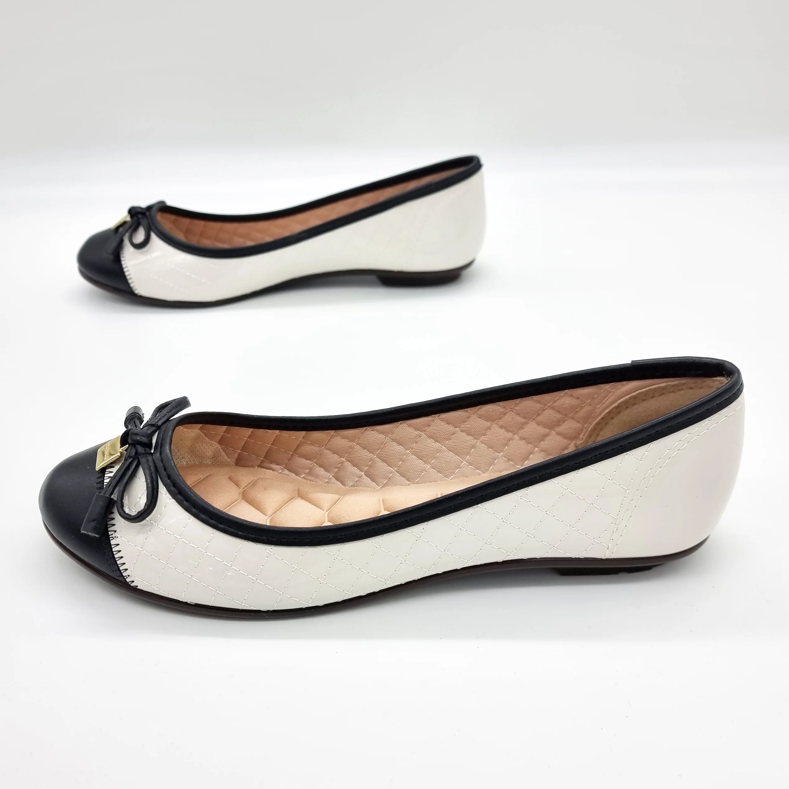 Moleca 5027-1407 Strappy Kitten Heel Pointy Toe Nump in White/Black - Image 4