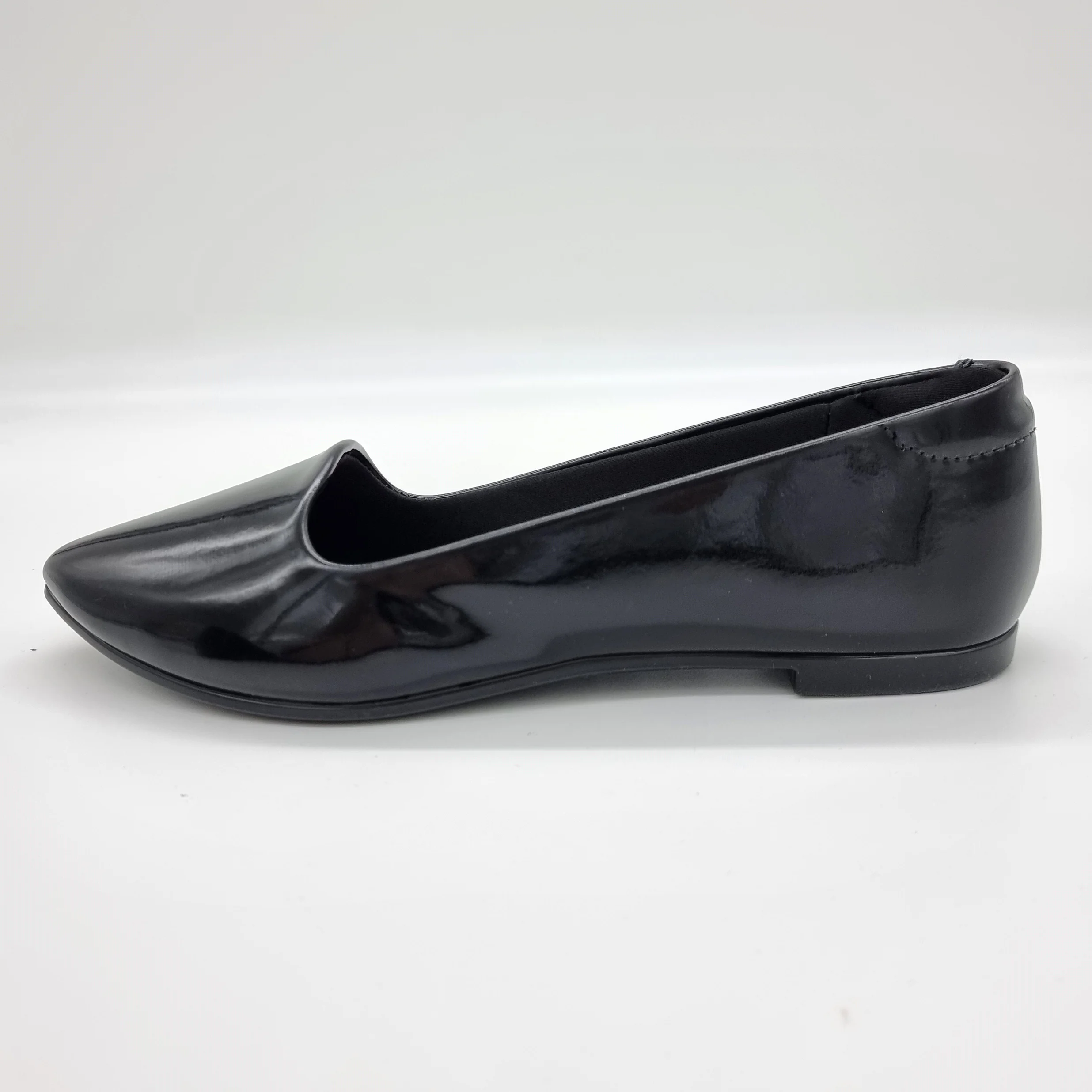 Moleca 5635-816 Pointy Toe Loafer Flat in Black Patent - Image 5