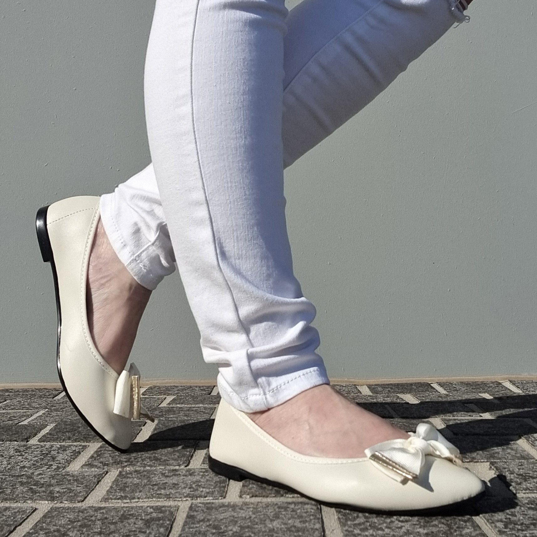 Moleca 5727-129 Pointy Toe in Off White Napa - Image 2