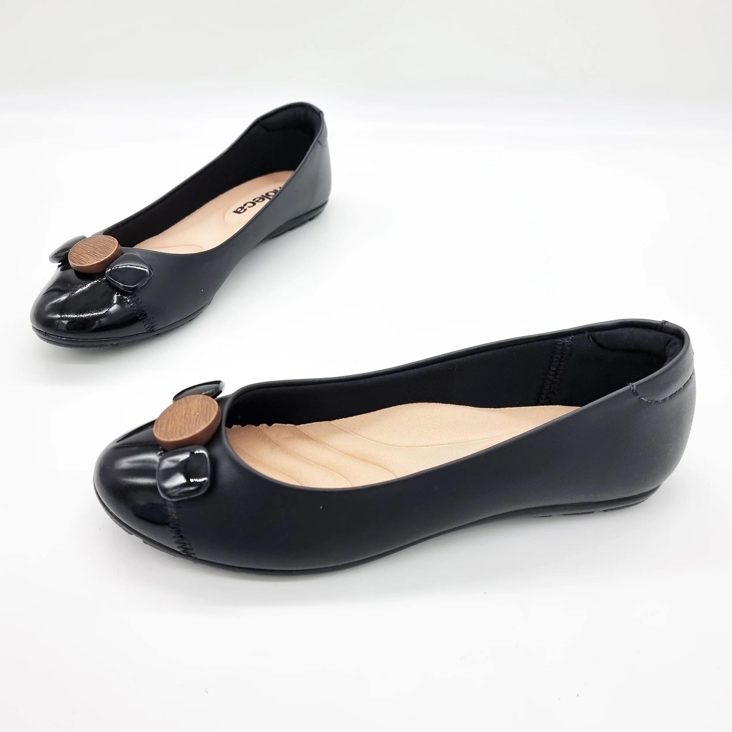 Moleca 5800-101 Round Toe Flat in Black Napa - Image 6