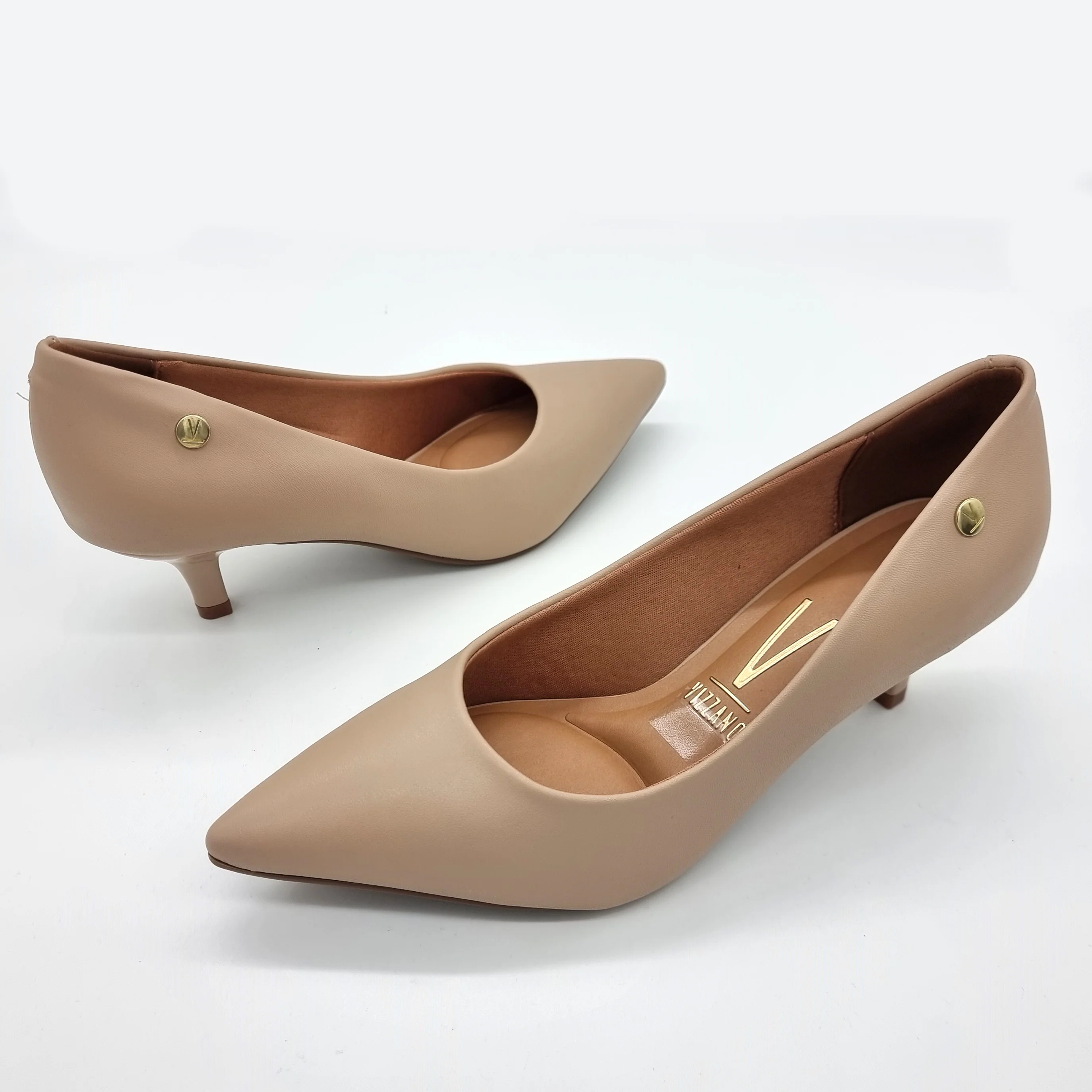 Vizzano 1122-828 Kitten Heel Pointy Toe Pump in Beige Napa - Image 8