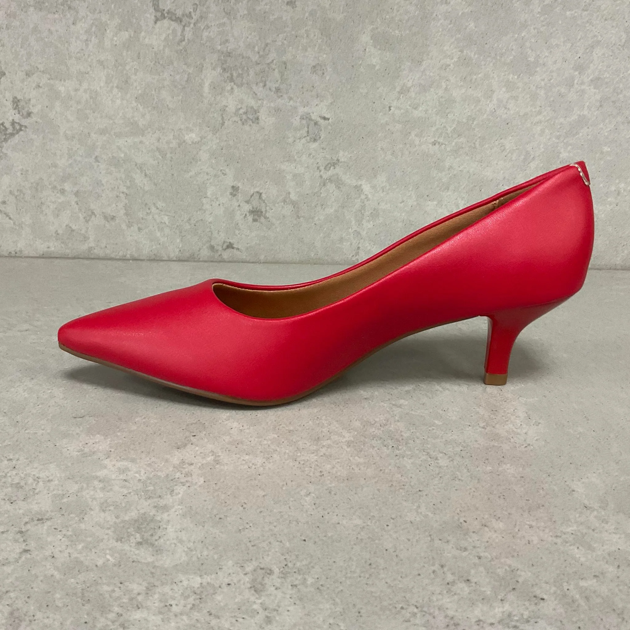 Vizzano 1122-828 Kitten Heel Pointy Toe Pump in Red Napa - Image 5