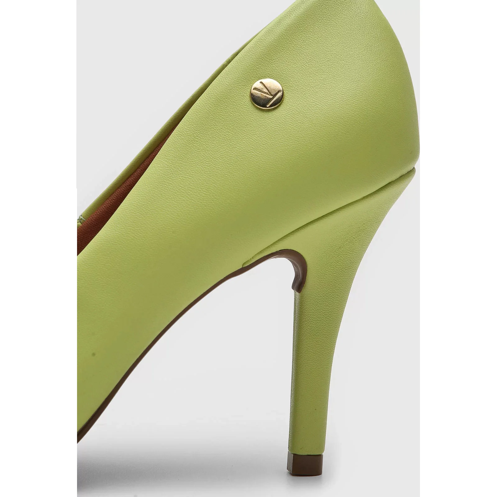 Vizzano 1184-1101 Pointy Toe Pump in Lime Green Napa - Image 5