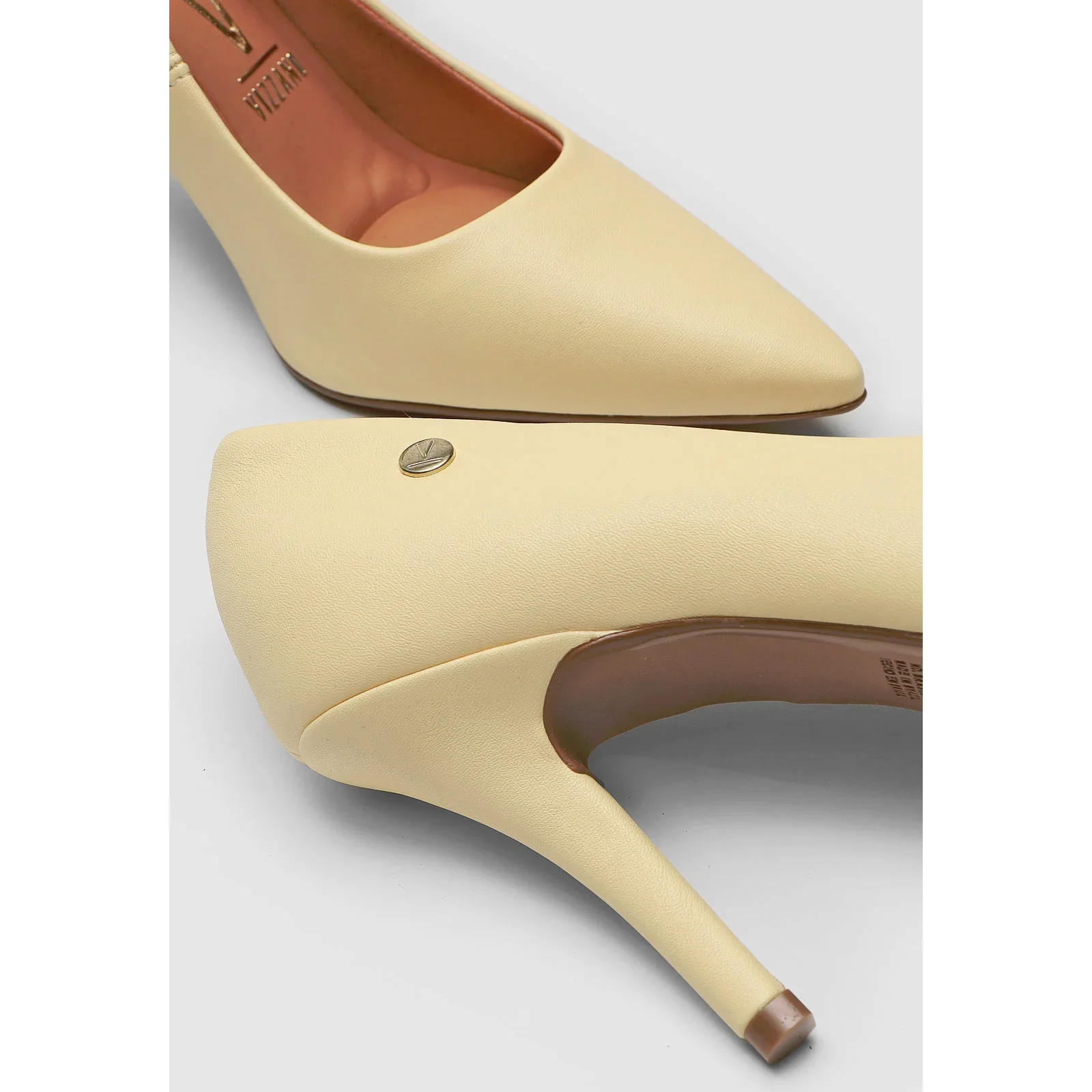 Vizzano 1184-1101 Pointy Toe Pump in Pale Yellow Napa - Image 6