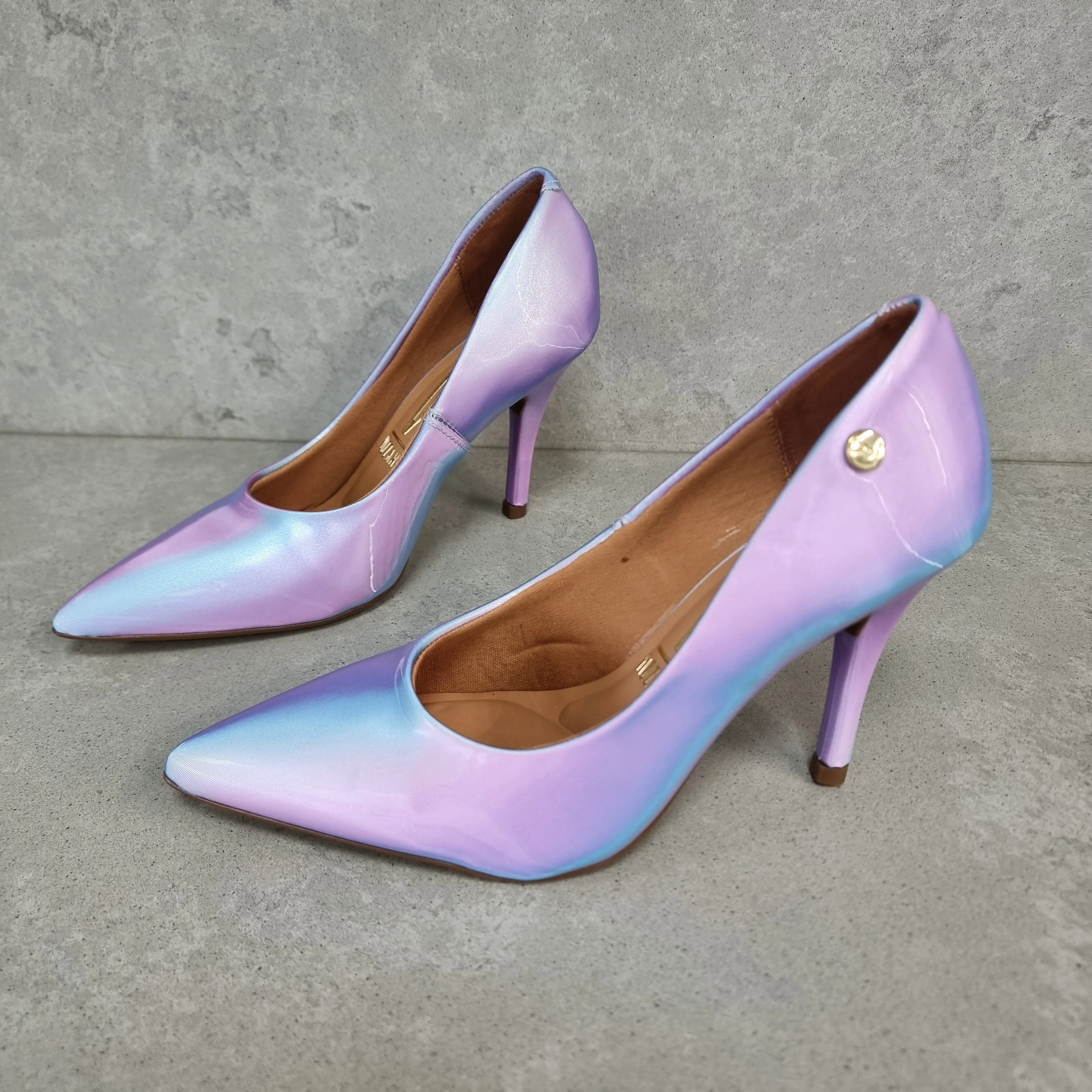 Vizzano 1184-1101 Pointy Toe Pump in Pearlescent Blue - Image 6