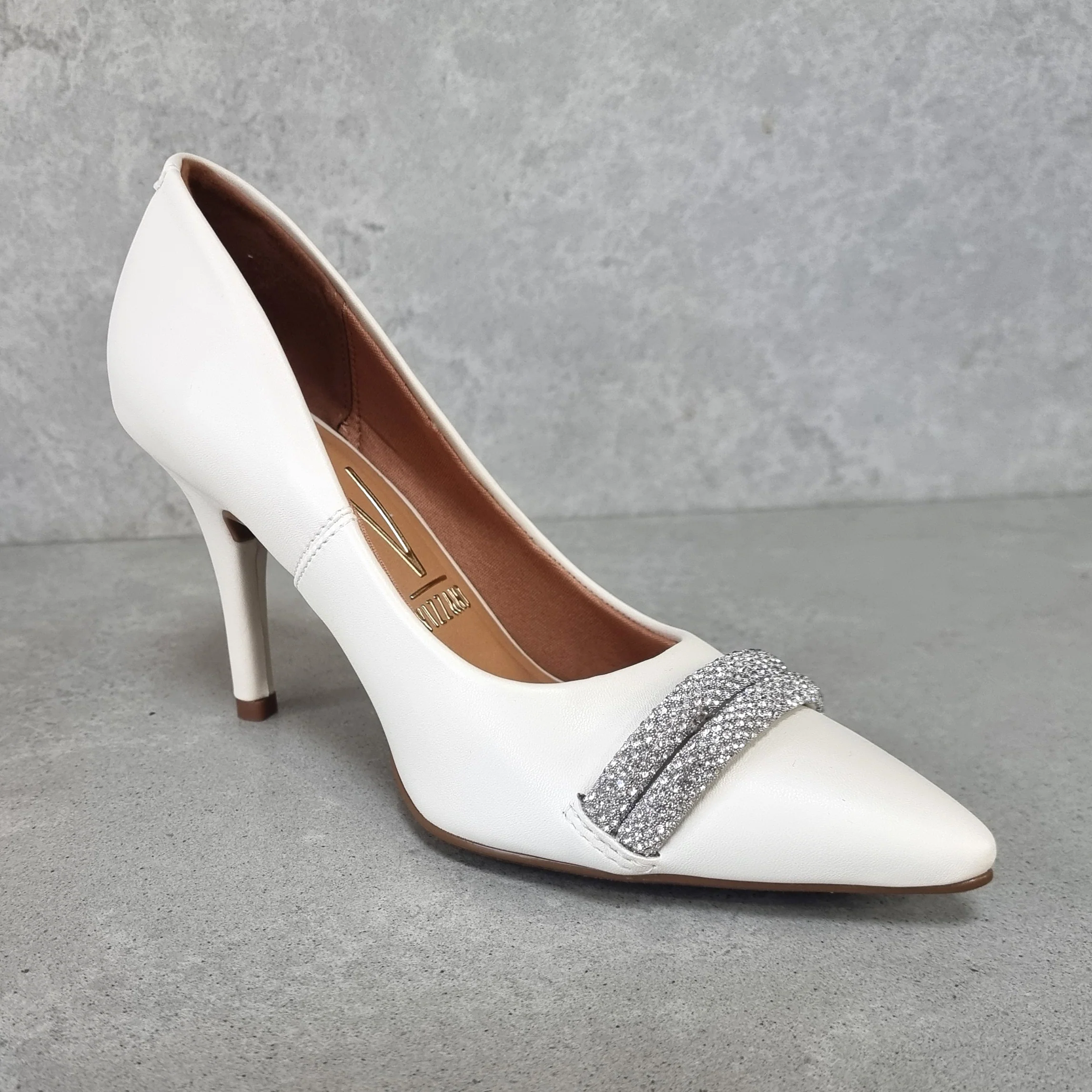 Vizzano 1184-1174 Pointy Toe Pump in Off White Napa - Image 8