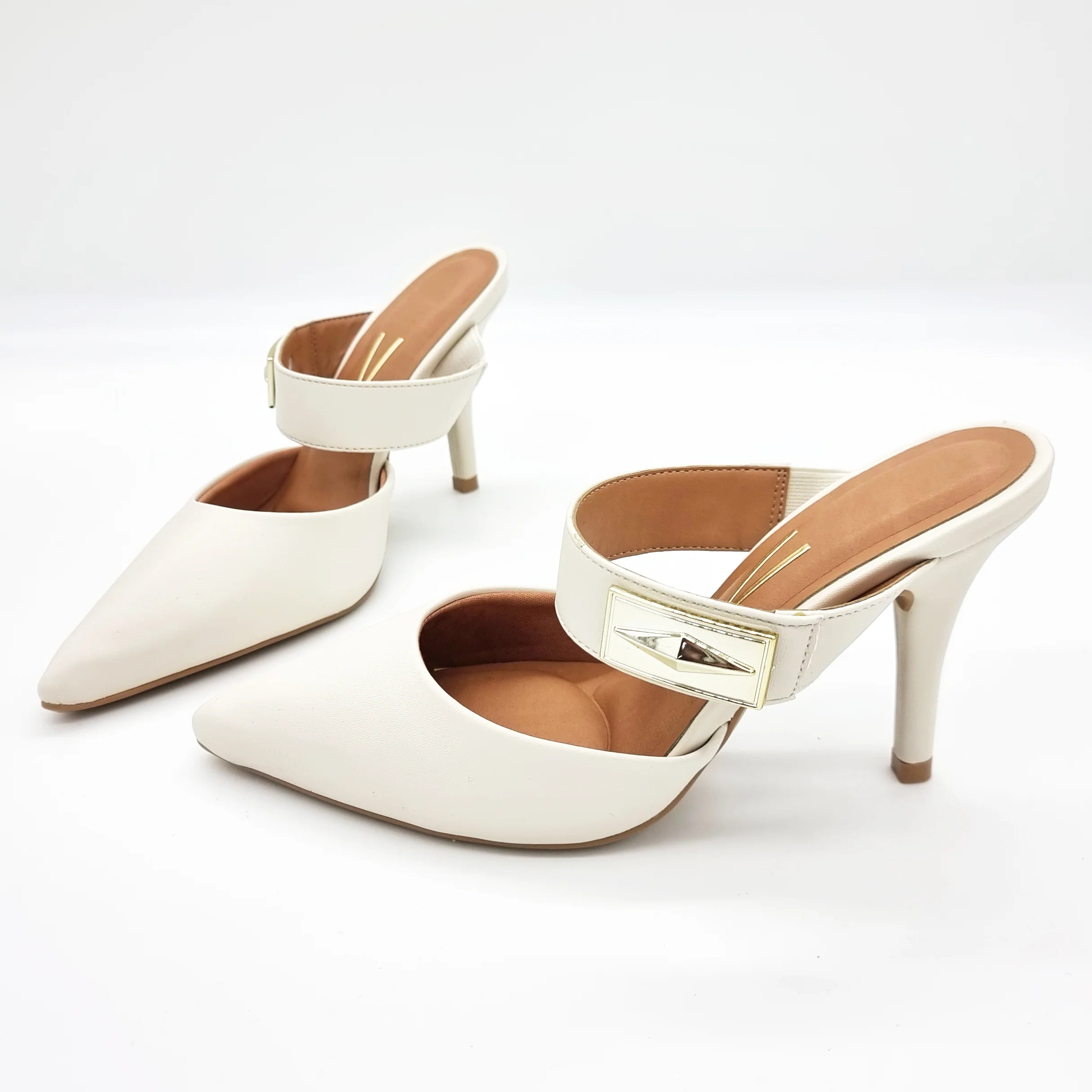 Vizzano 1184-1189 Pointy Toe Mule Pump in Off White - Image 2