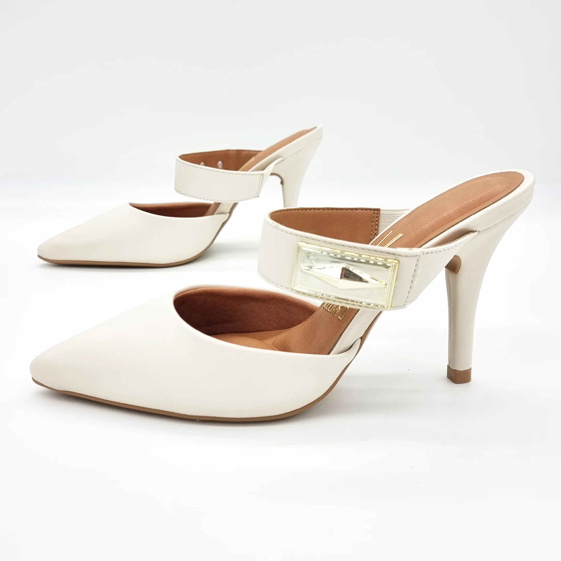 Vizzano 1184-1189 Pointy Toe Mule Pump in Off White - Image 3