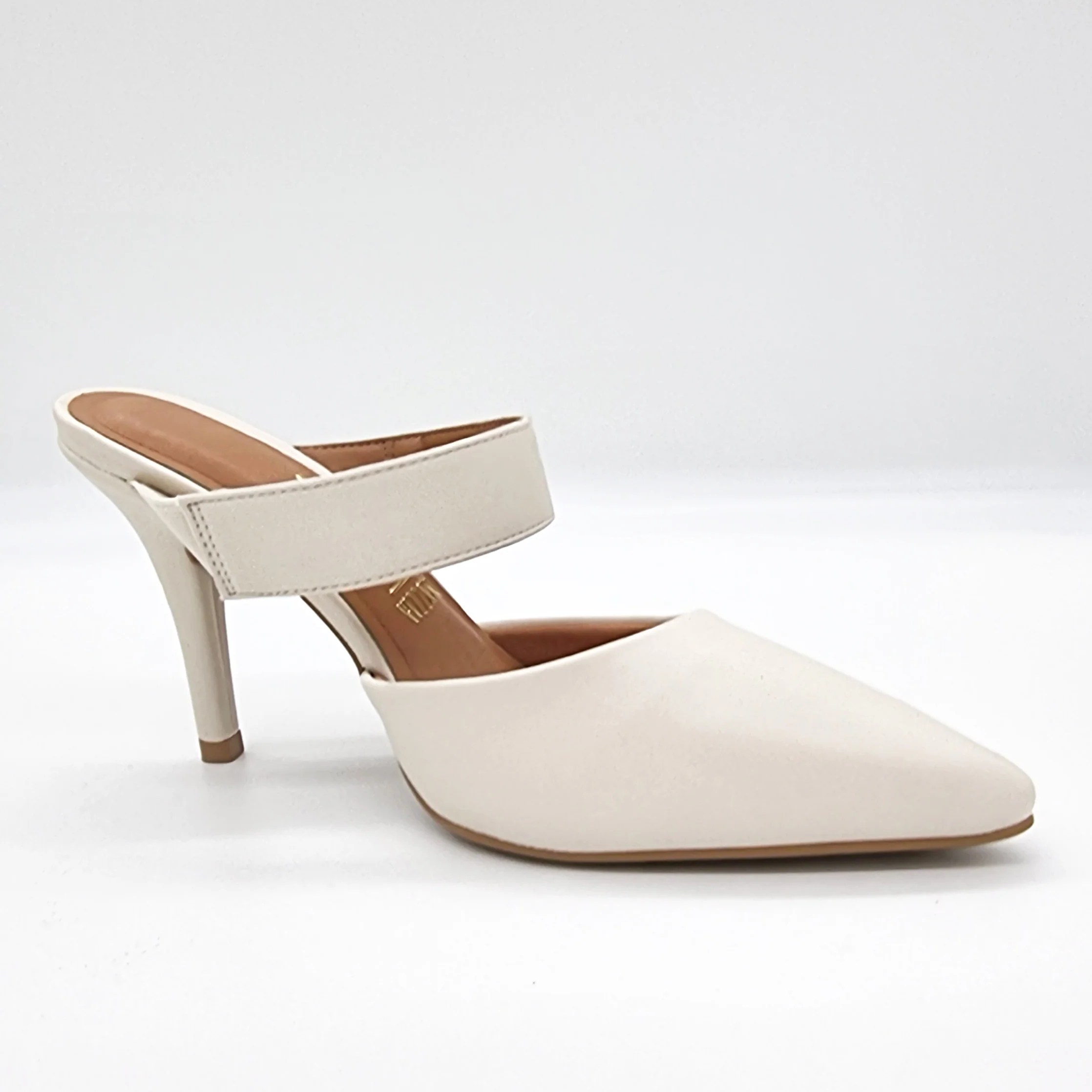 Vizzano 1184-1189 Pointy Toe Mule Pump in Off White - Image 5