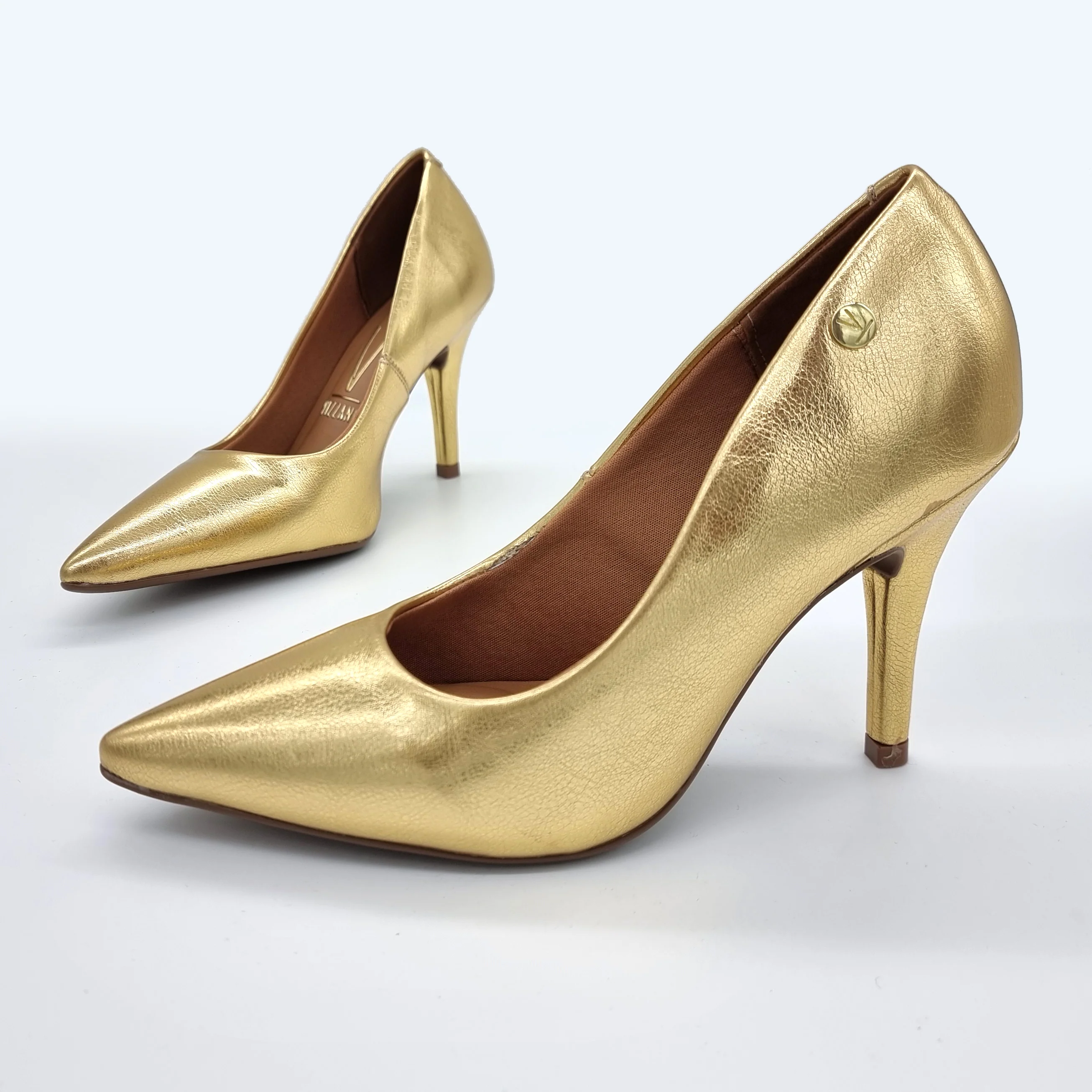 Vizzano 1184-1501 Pointy Toe Pump in Golden Metallic Napa - Image 5