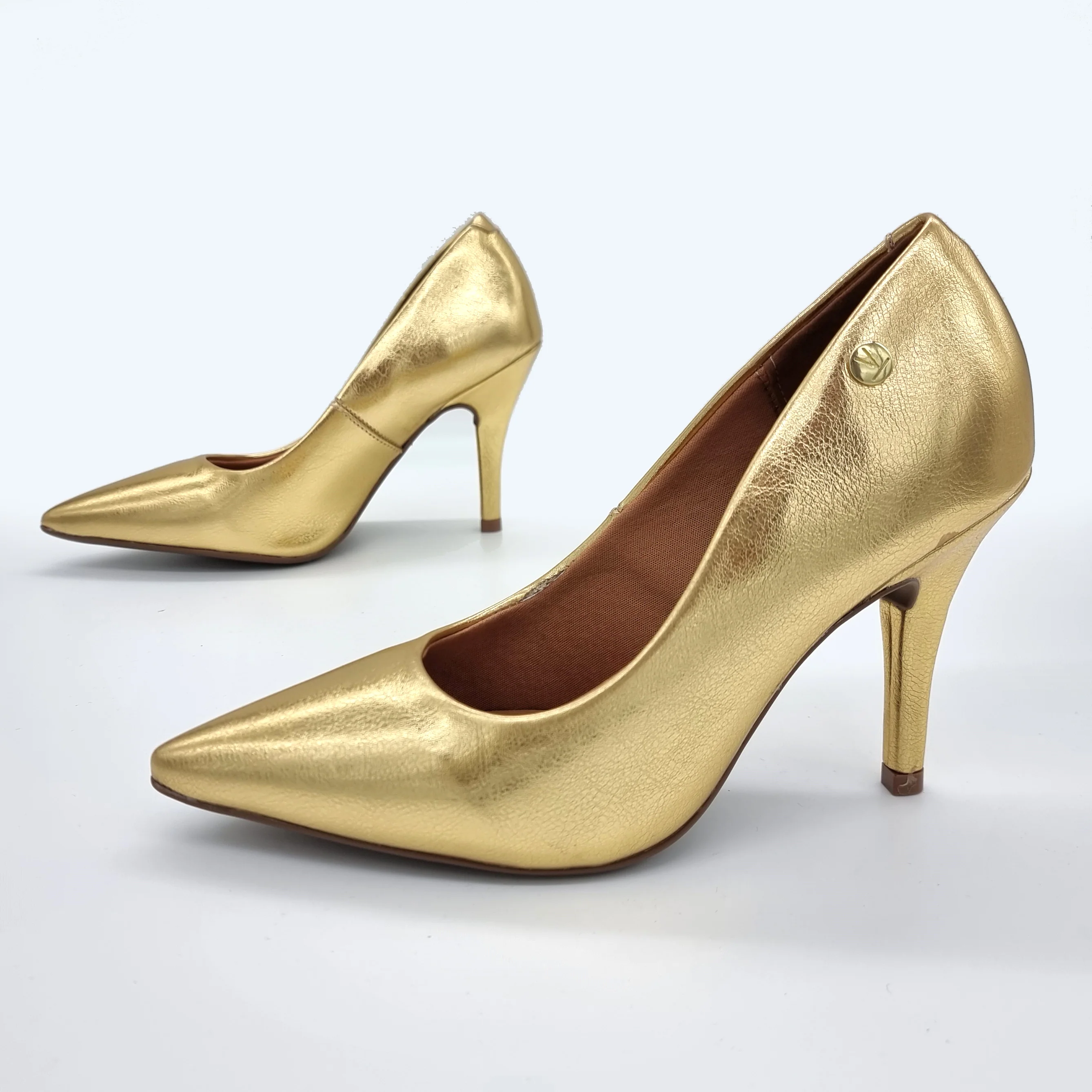Vizzano 1184-1501 Pointy Toe Pump in Golden Metallic Napa - Image 6