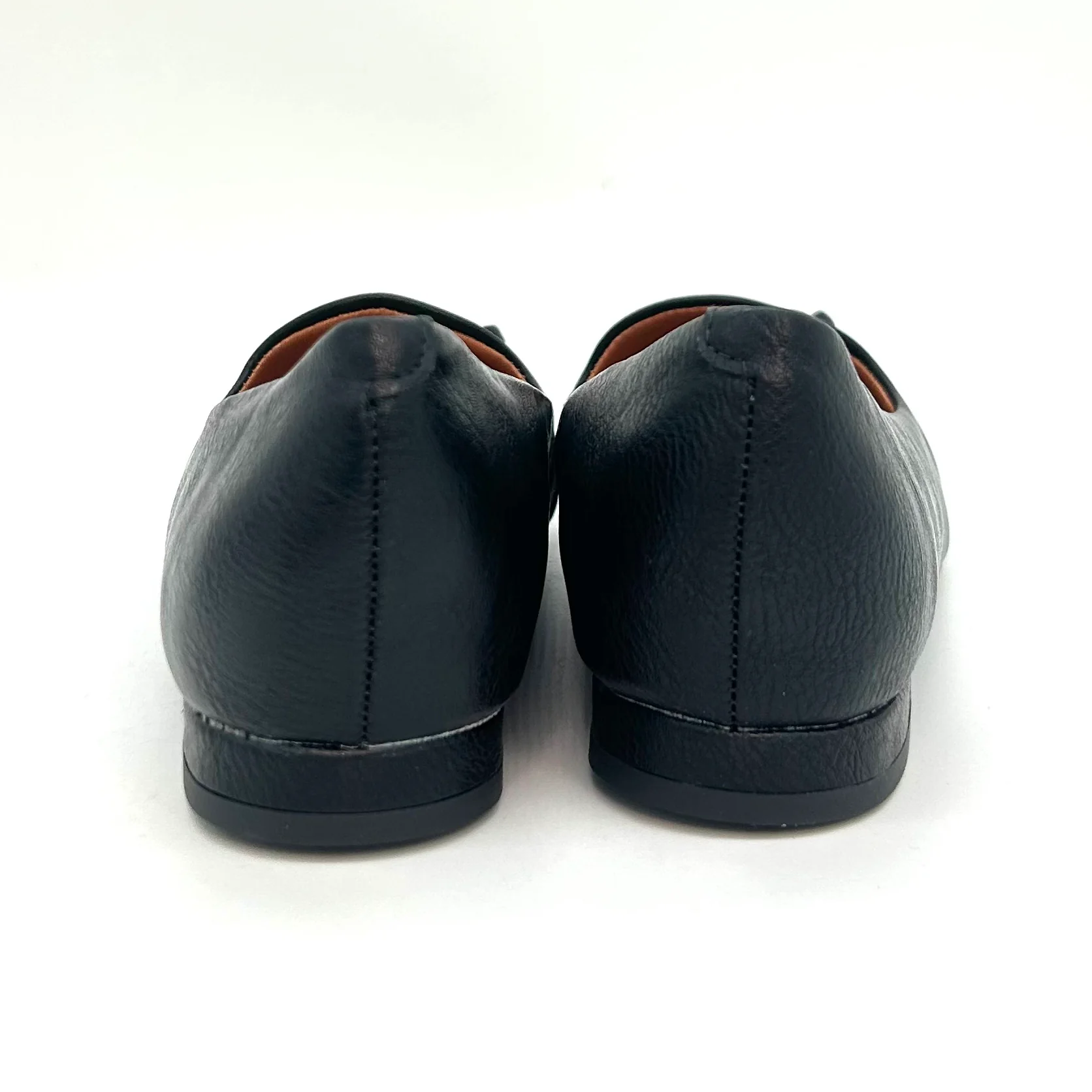 Vizzano 1206-1004 Pointy Toe Flat in Black - Image 5