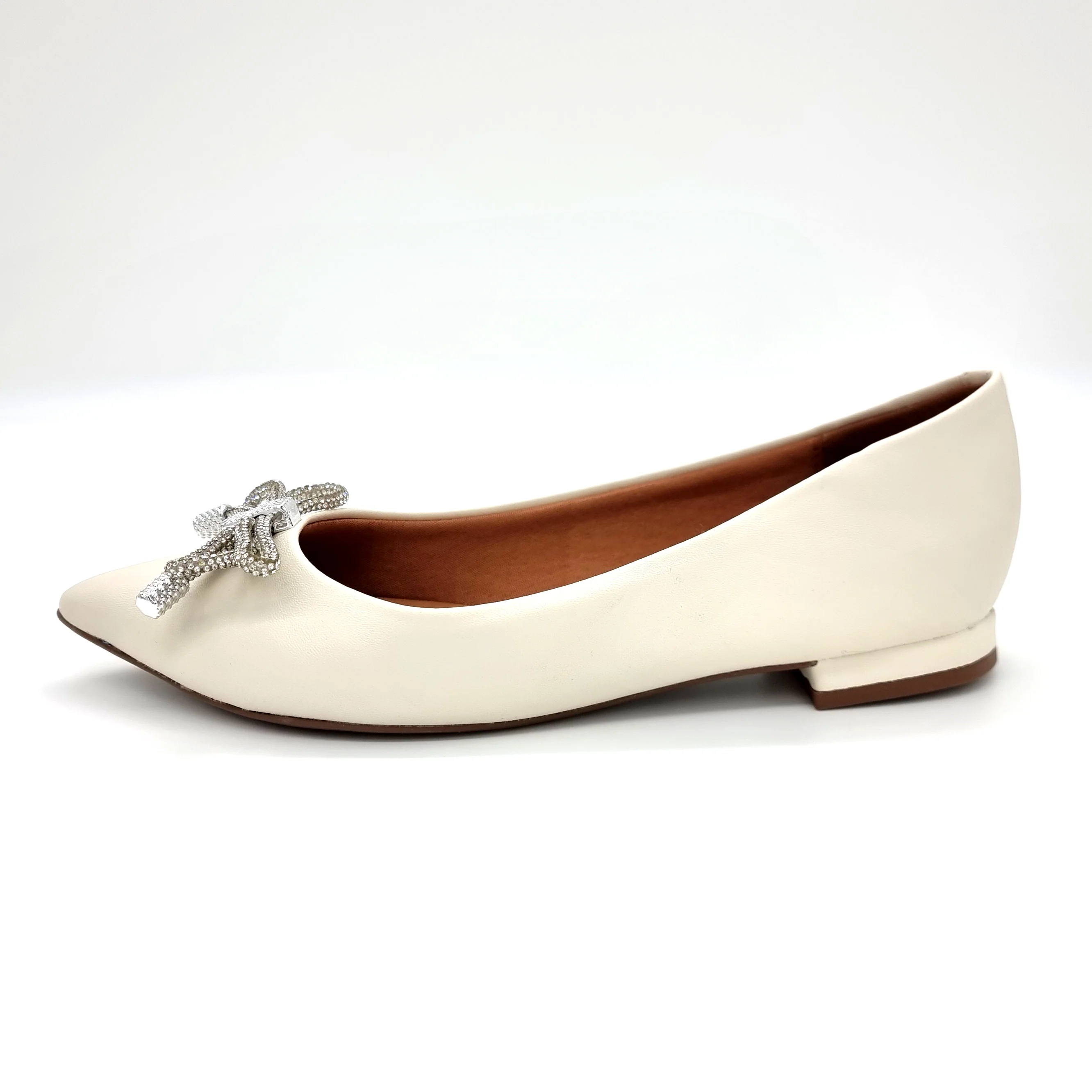 Vizzano 1206-290 Pointy Toe Flat in Off White Napa - Image 6