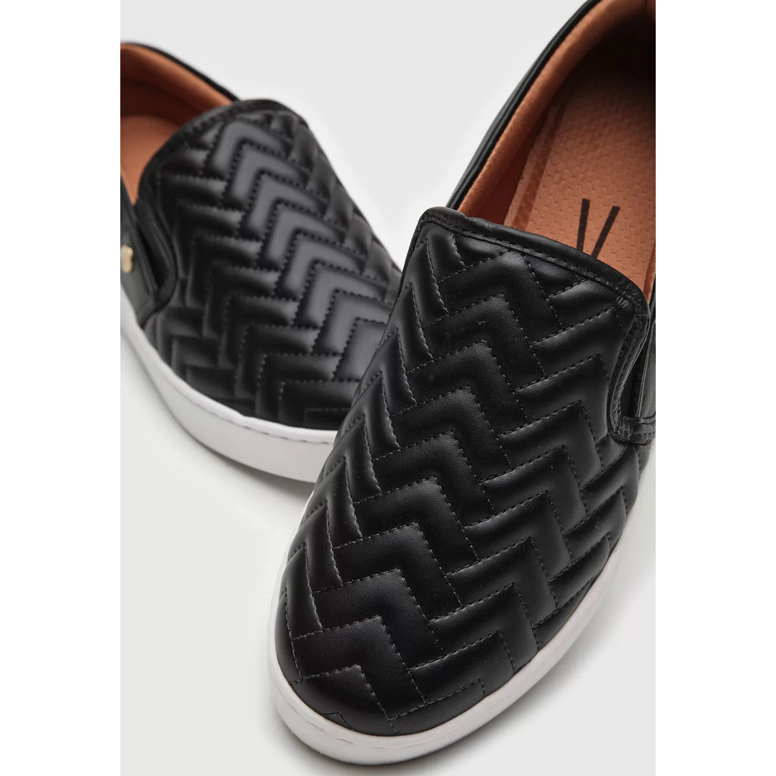 Vizzano 1214-1010 Slip-on Sneaker in Black Napa - Image 5