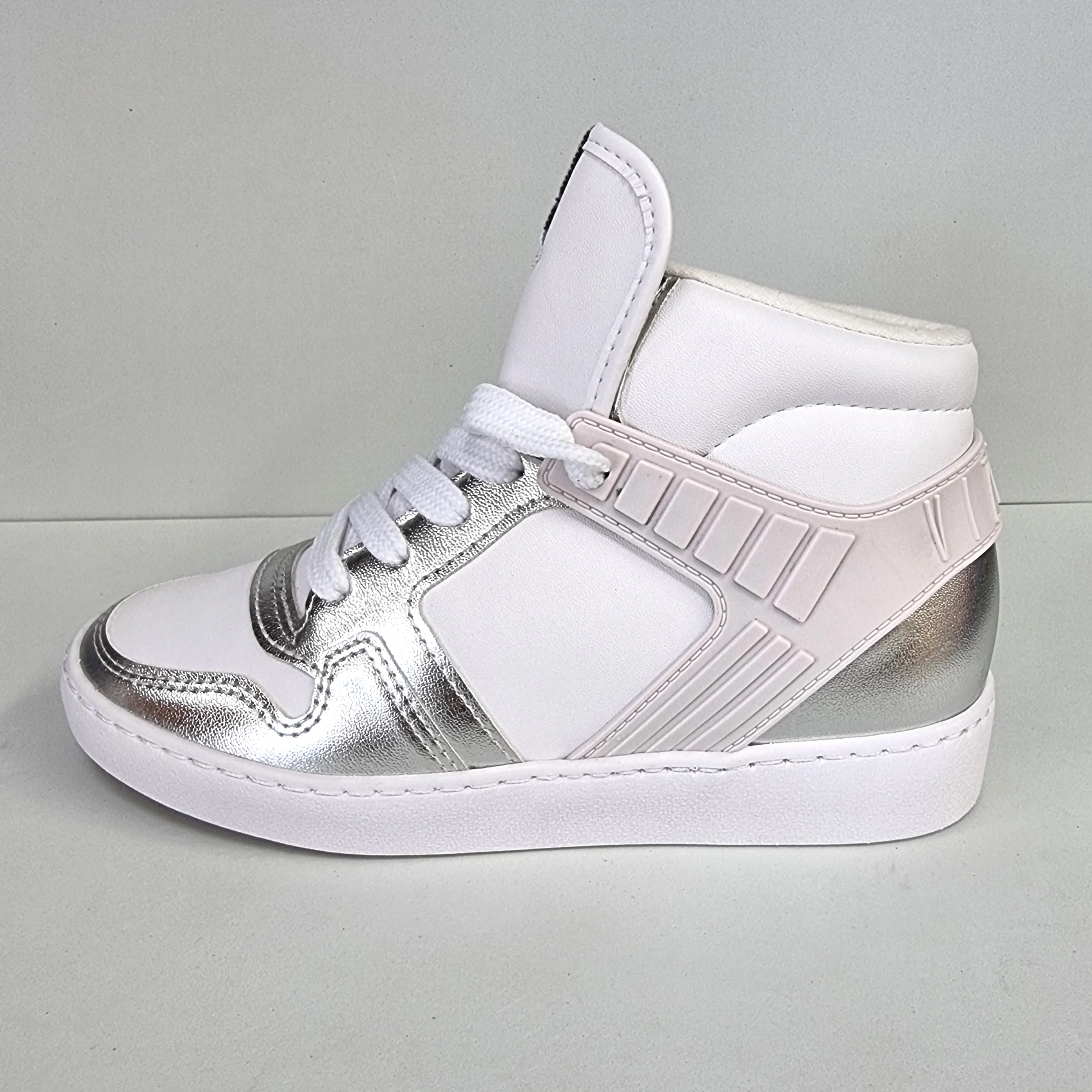Vizzano 1214-1043 High Top Sneaker in White/Silver - Image 4