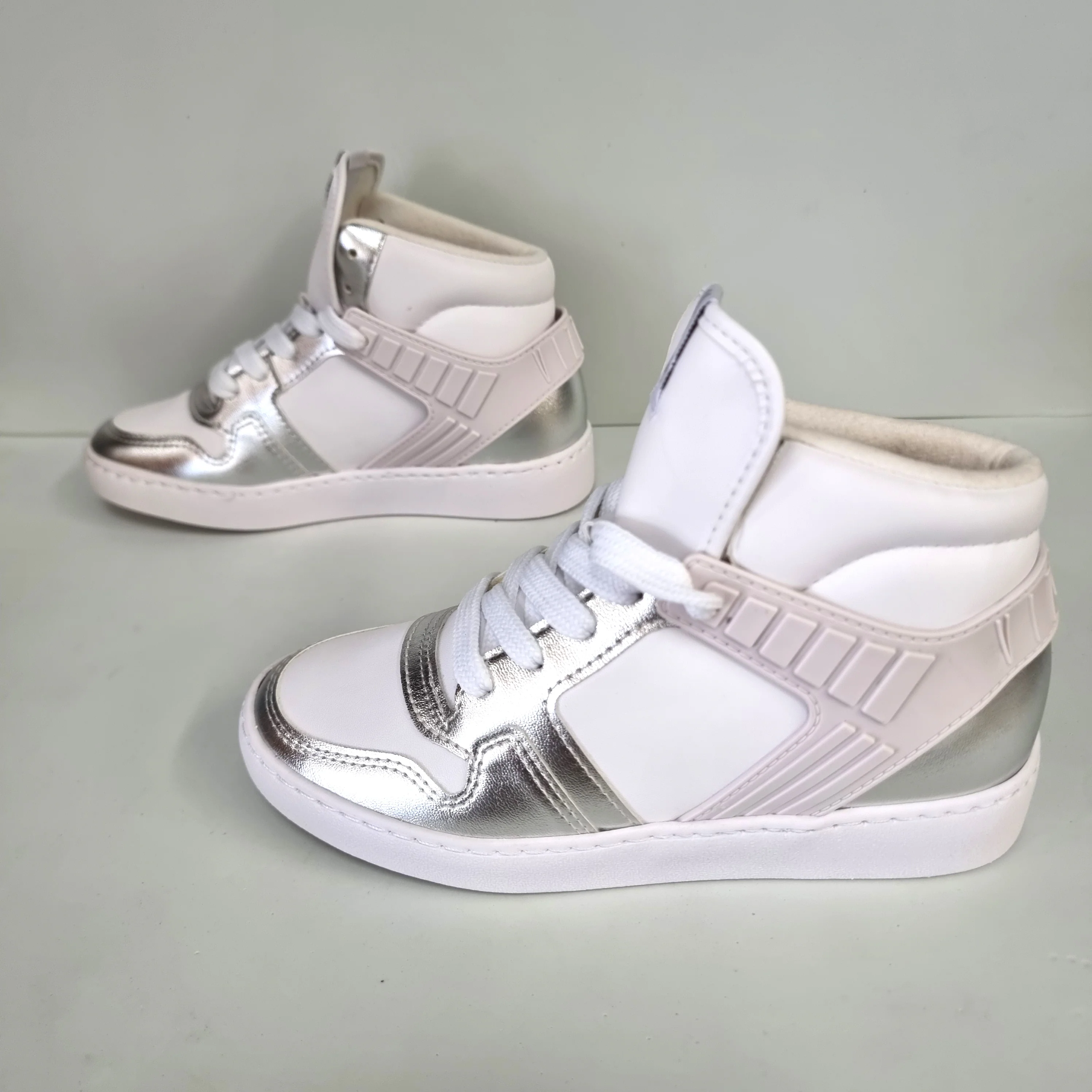 Vizzano 1214-1043 High Top Sneaker in White/Silver - Image 5