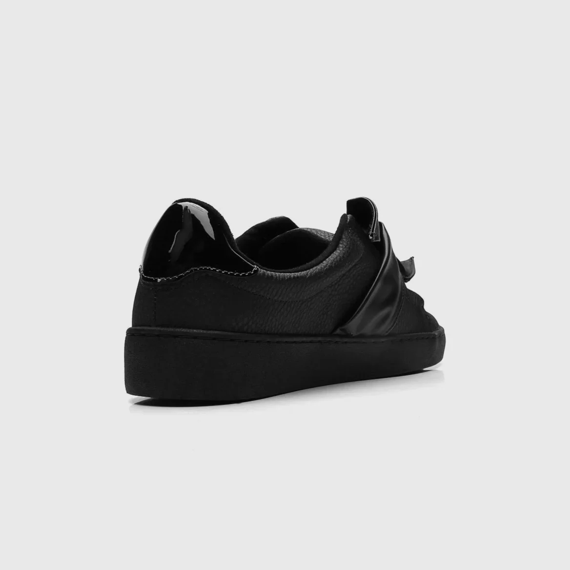 Vizzano 1214-298 Bowtie Sneaker in Black Napa - Image 5