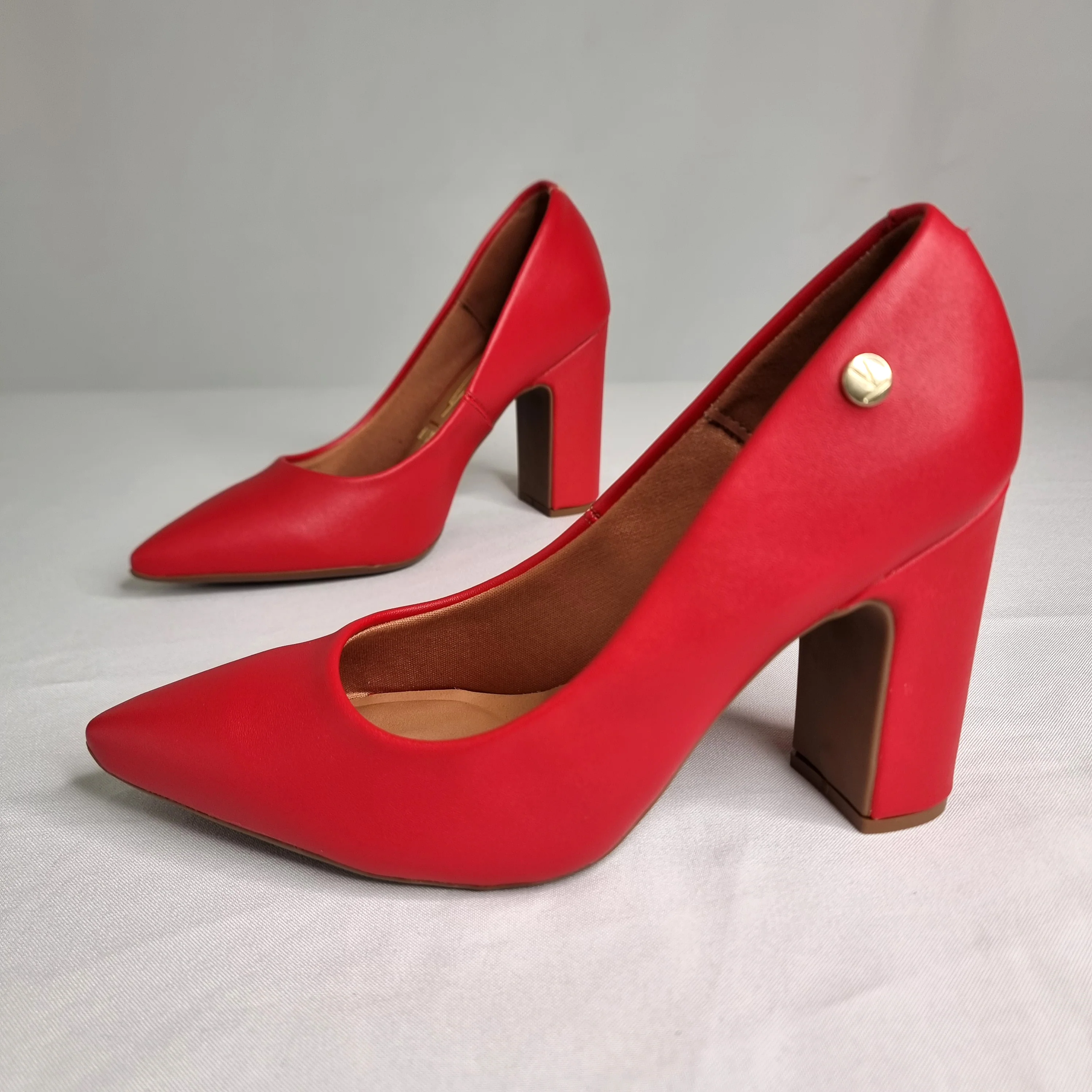 Vizzano 1285-400 Block Heel Pointy Toe Pump in Red Napa - Image 2