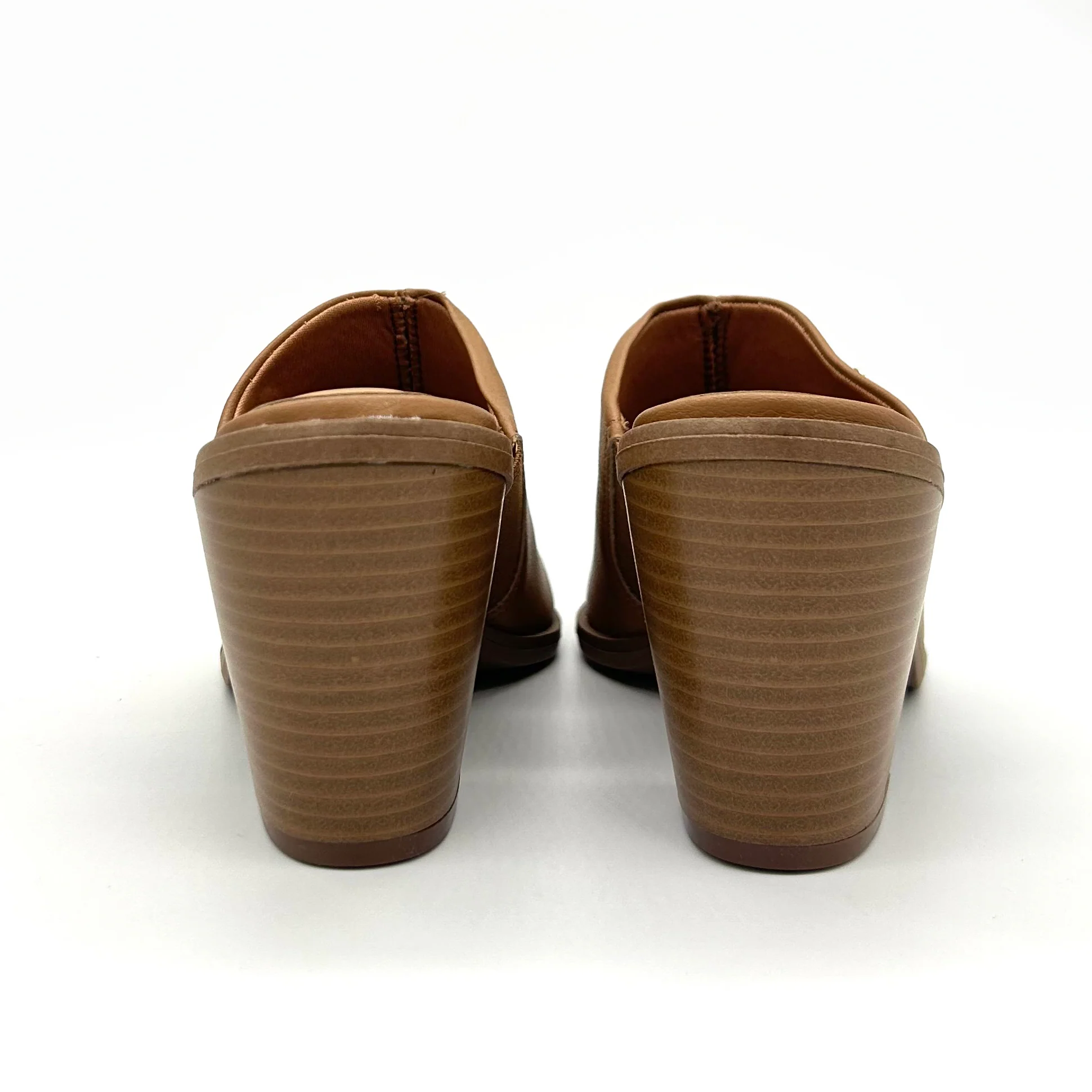 Vizzano 1323-200 Block Heel Pointy Toe Mule in Camel Napa - Image 3