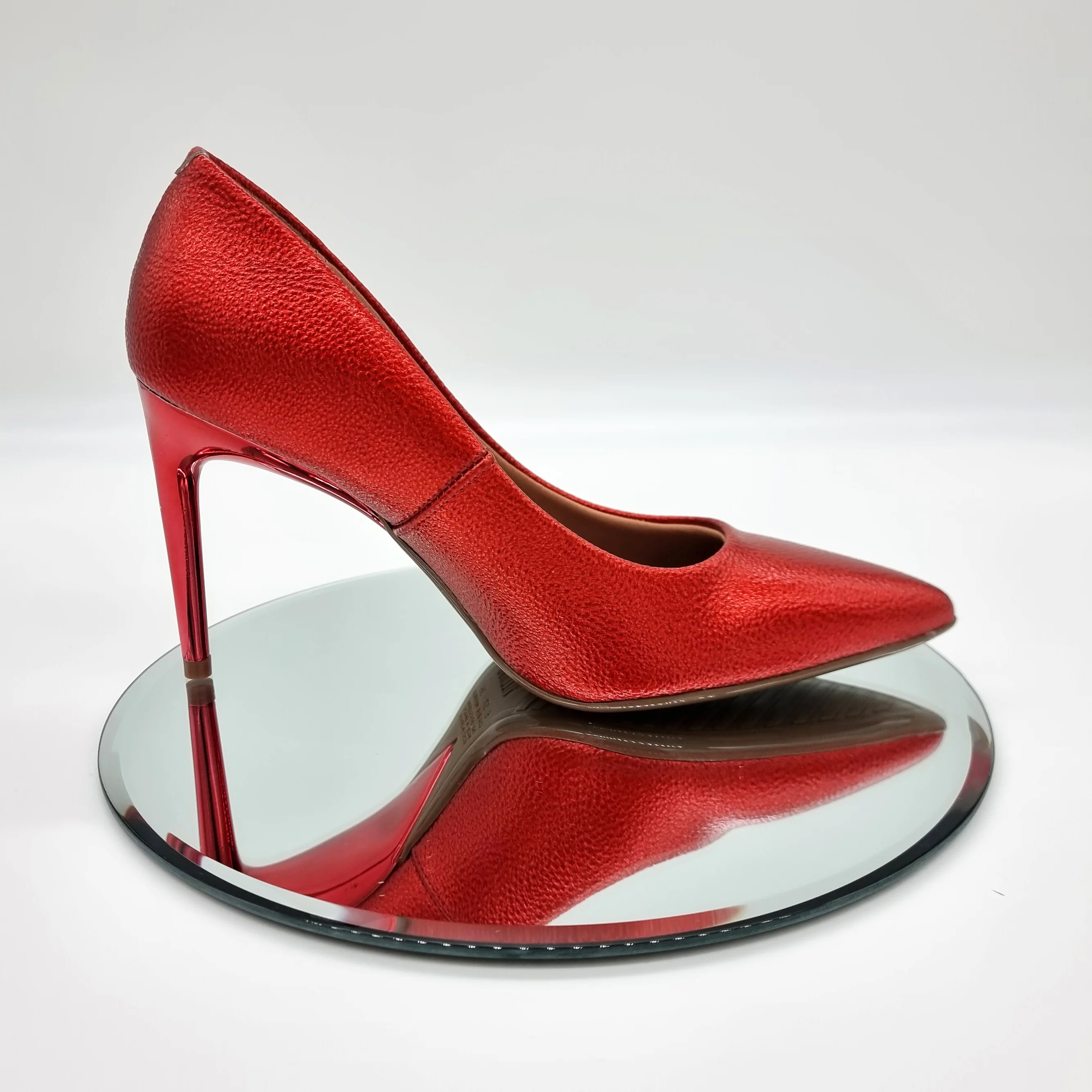 Vizzano 1344-200 Pointy Toe Pump in Red Metal - Image 4