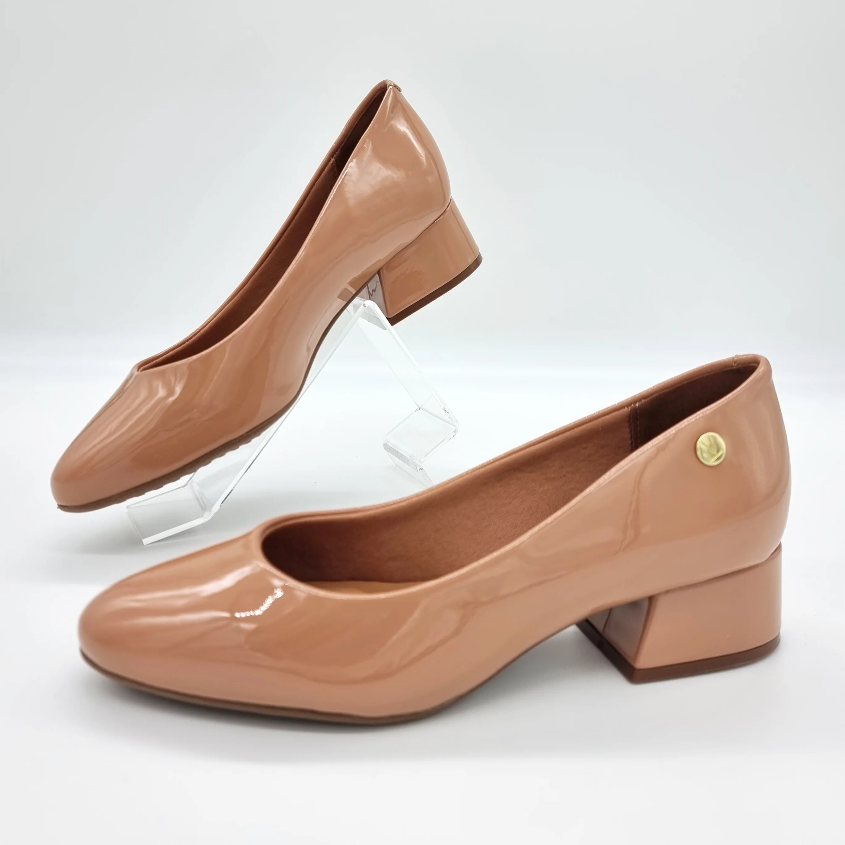 Vizzano 1346-100 Low Heel Pump in Nude Patent - Image 6