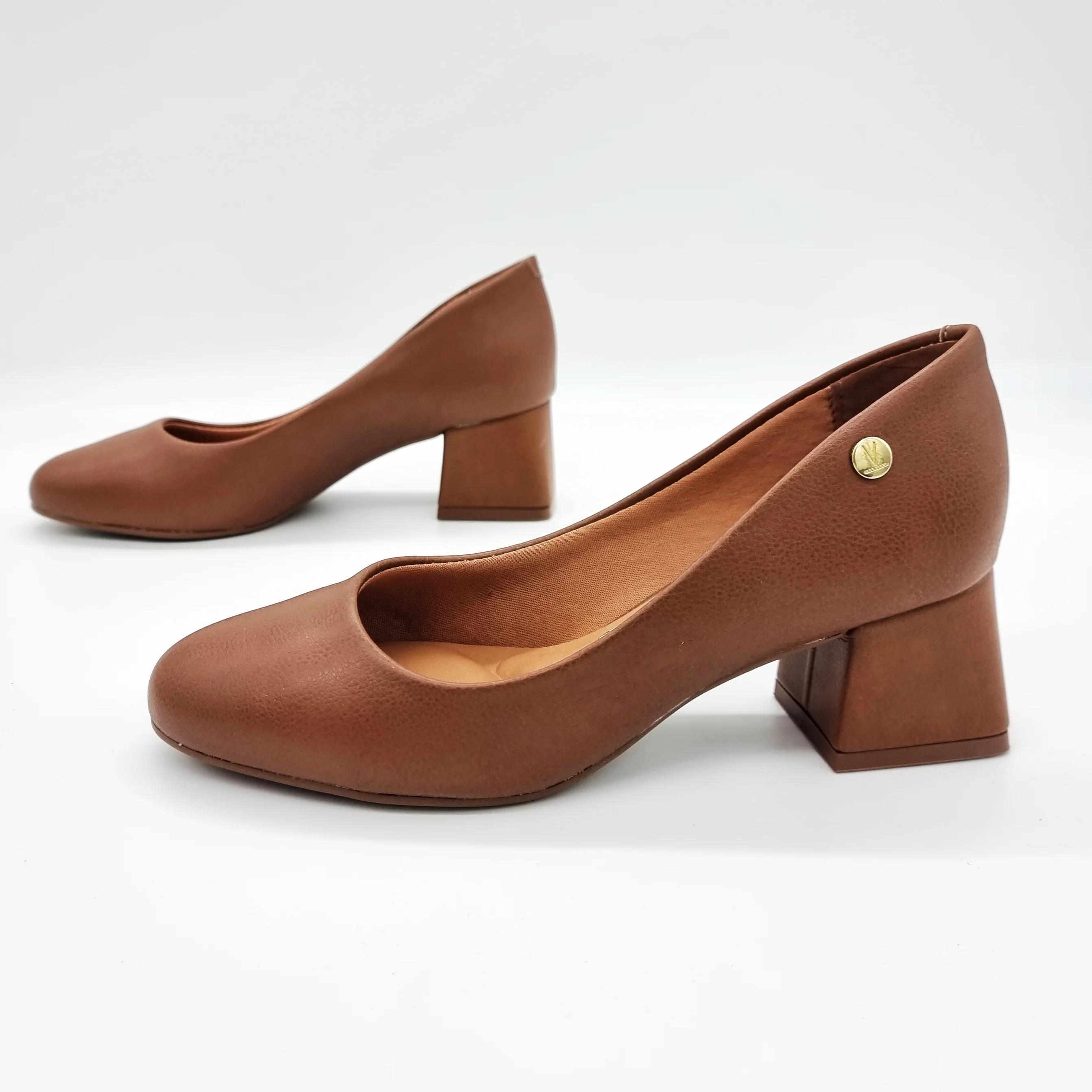 Vizzano 1423-100 Block Heel Round Toe Pump in Caramel Napa - Image 6