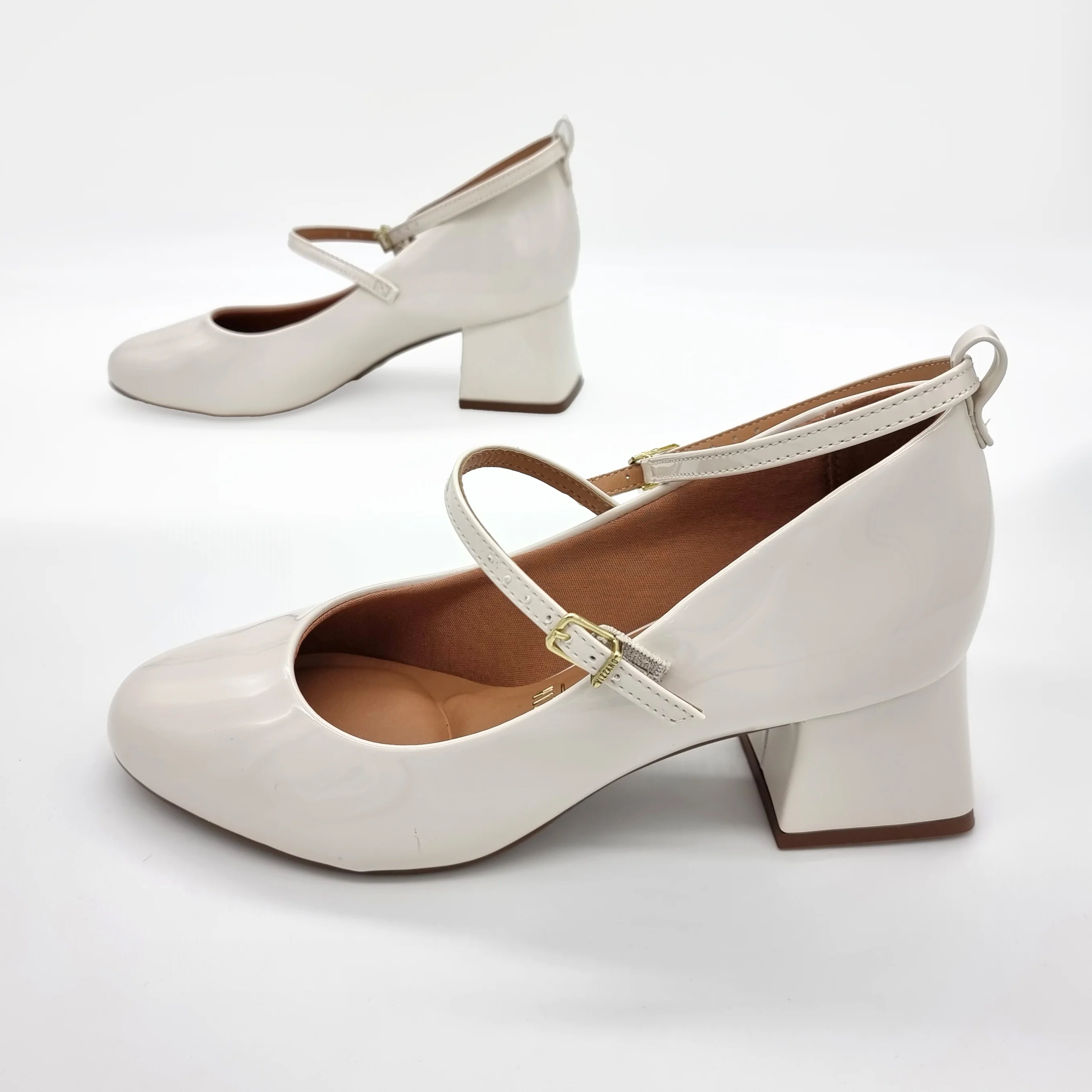 Vizzano 1423-102 Block Heel Round Toe Strappy Pump in Off White Patent - Image 3