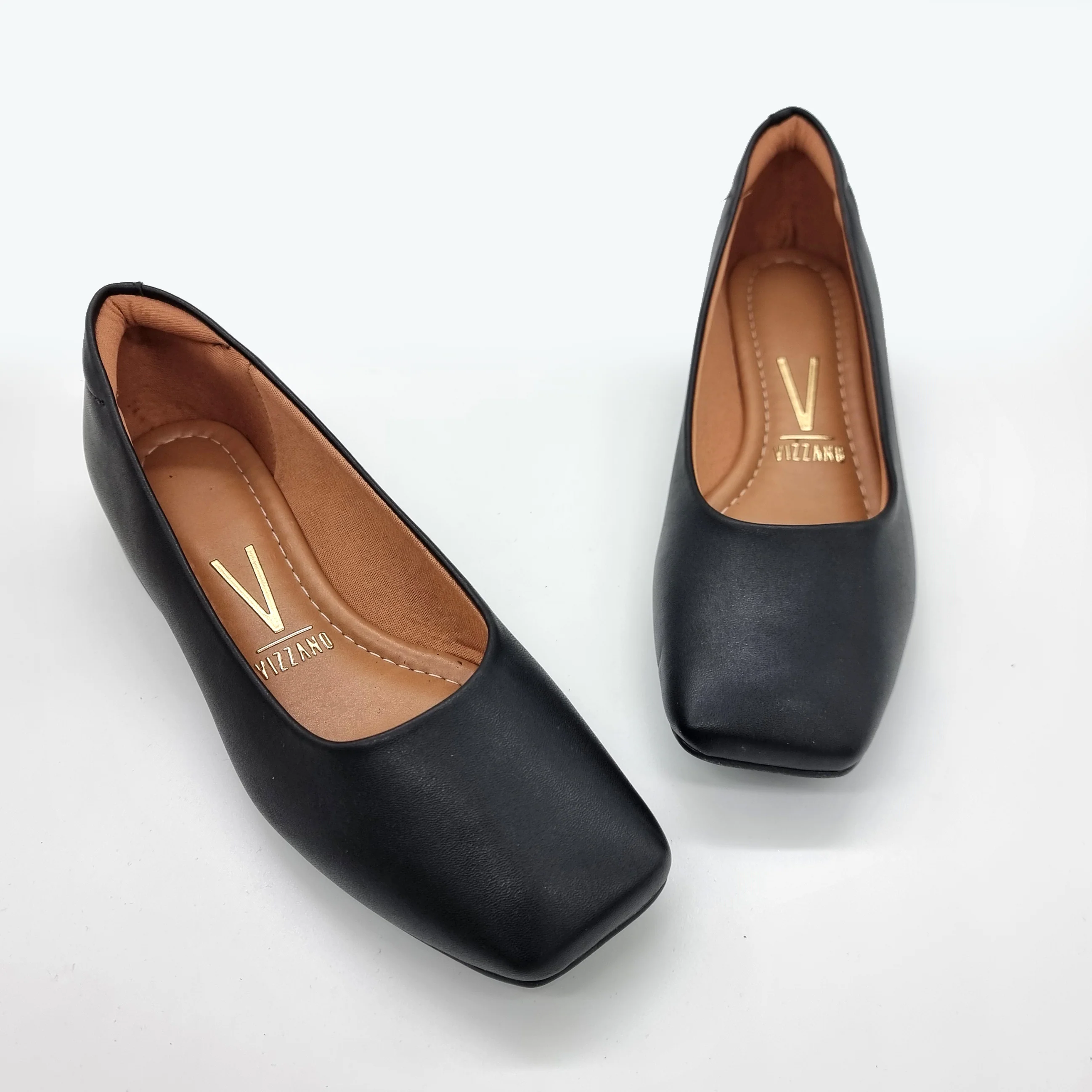 Vizzano 1427-100 Square Toe Flat in Black Napa - Image 4