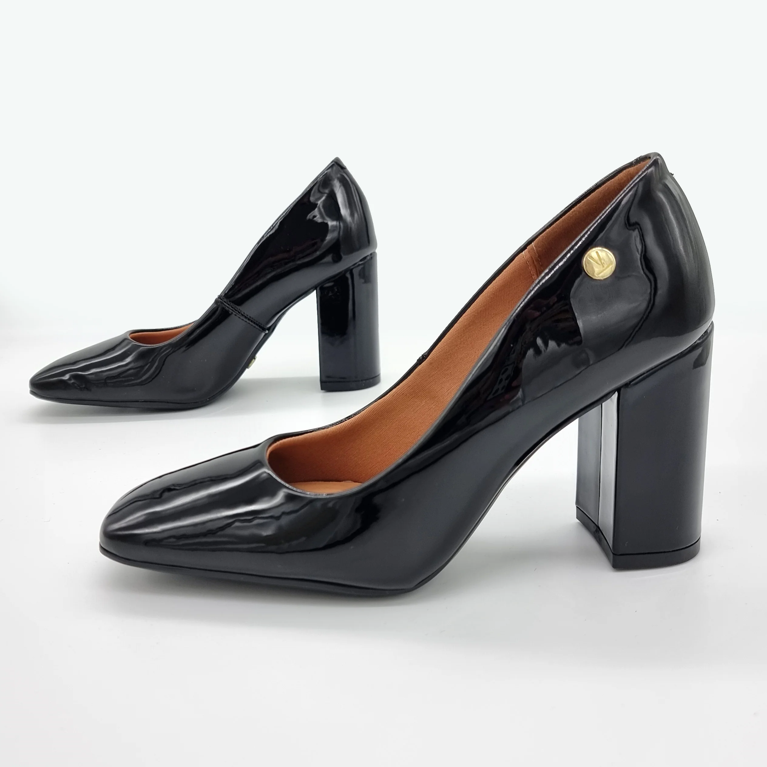 Vizzano 1428-100 Block Heel Pump in Black Patent - Image 3