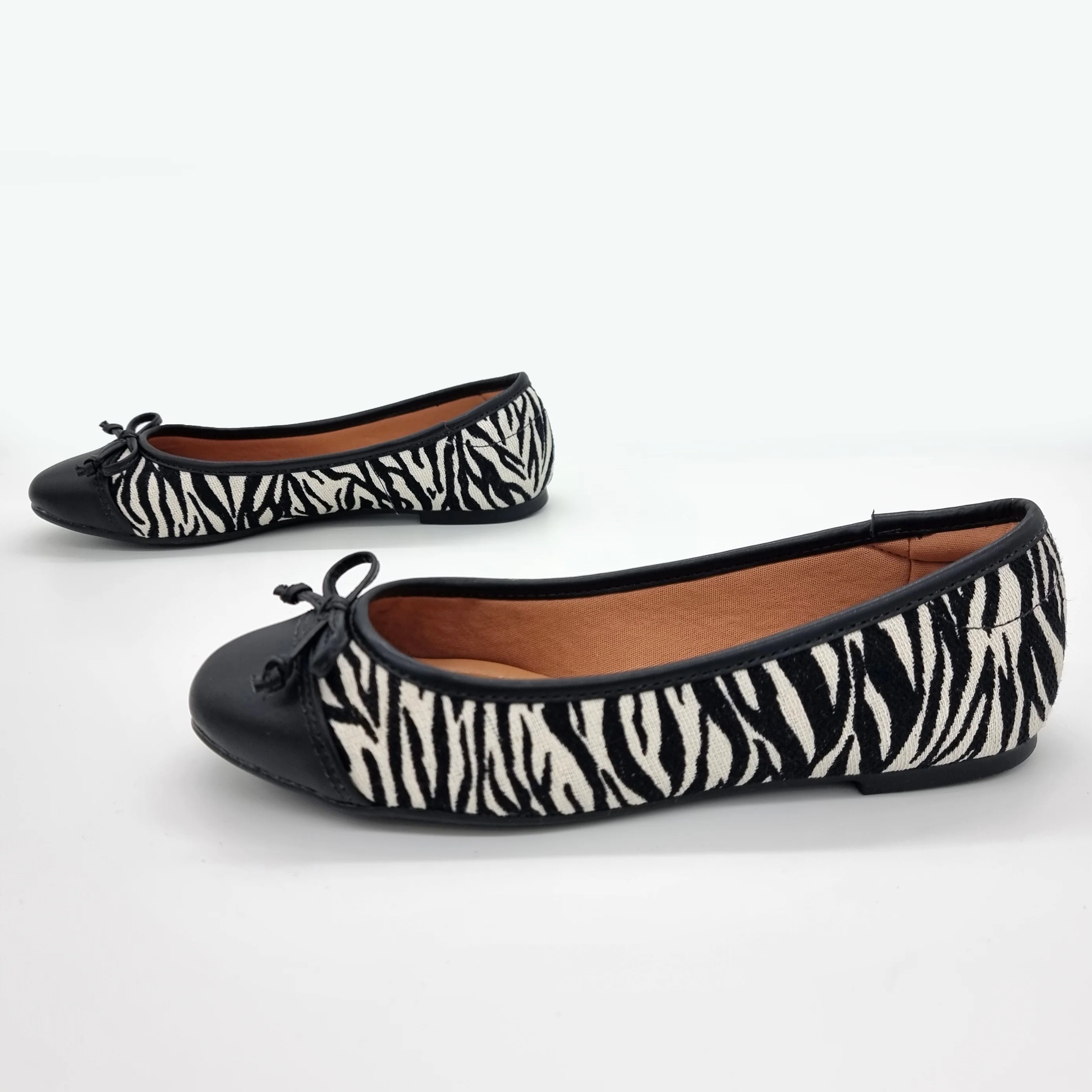 Vizzano 1432-100 Flat in Multi Black - Image 3
