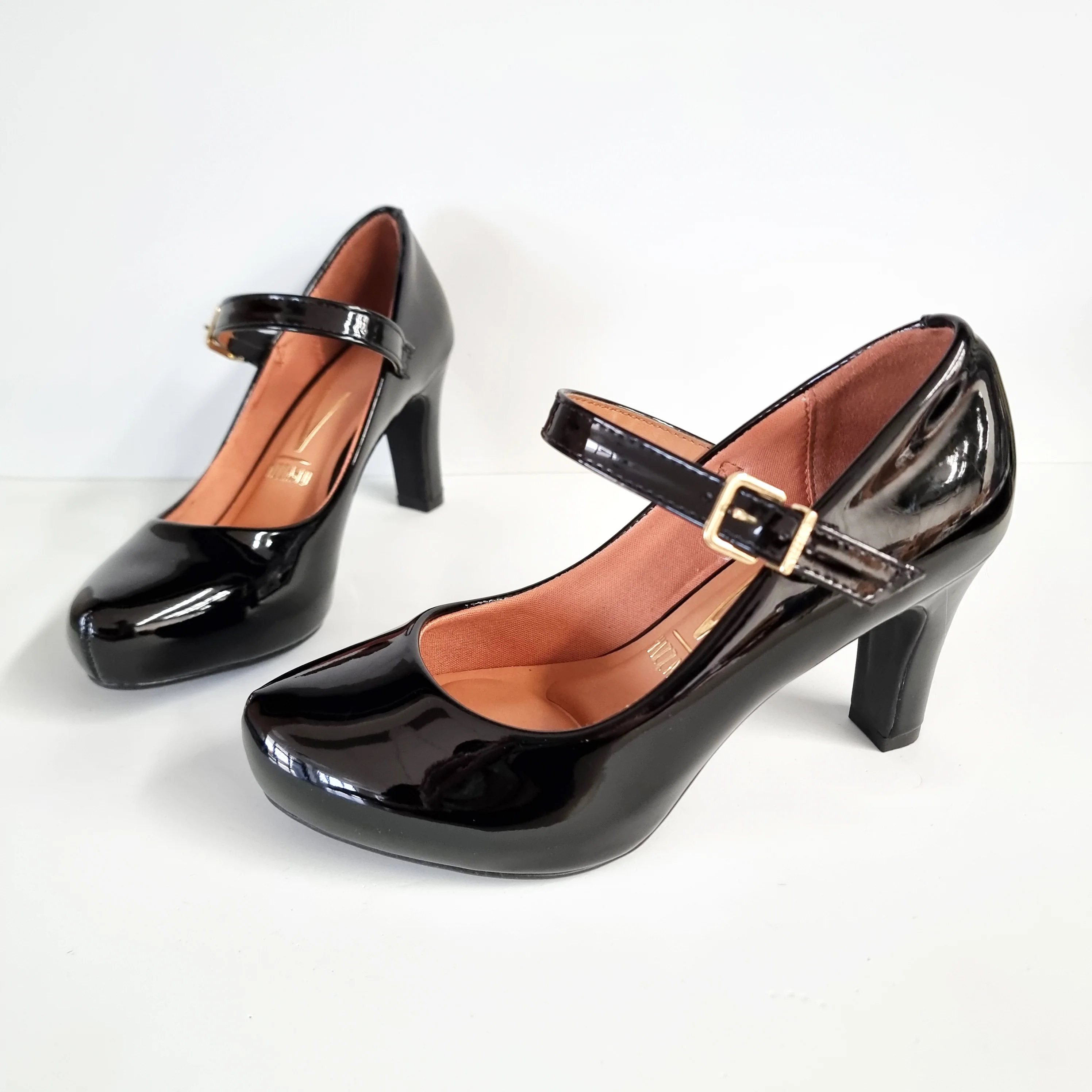 Vizzano 1840-318 Mary-Jane Pump in Black Patent - Image 2