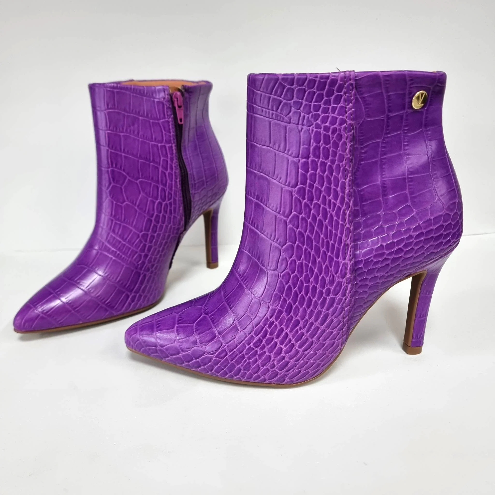 Vizzano 3049-219 Pointy Toe Stiletto Heel Ankle Boot in Light Violet Croc - Image 2