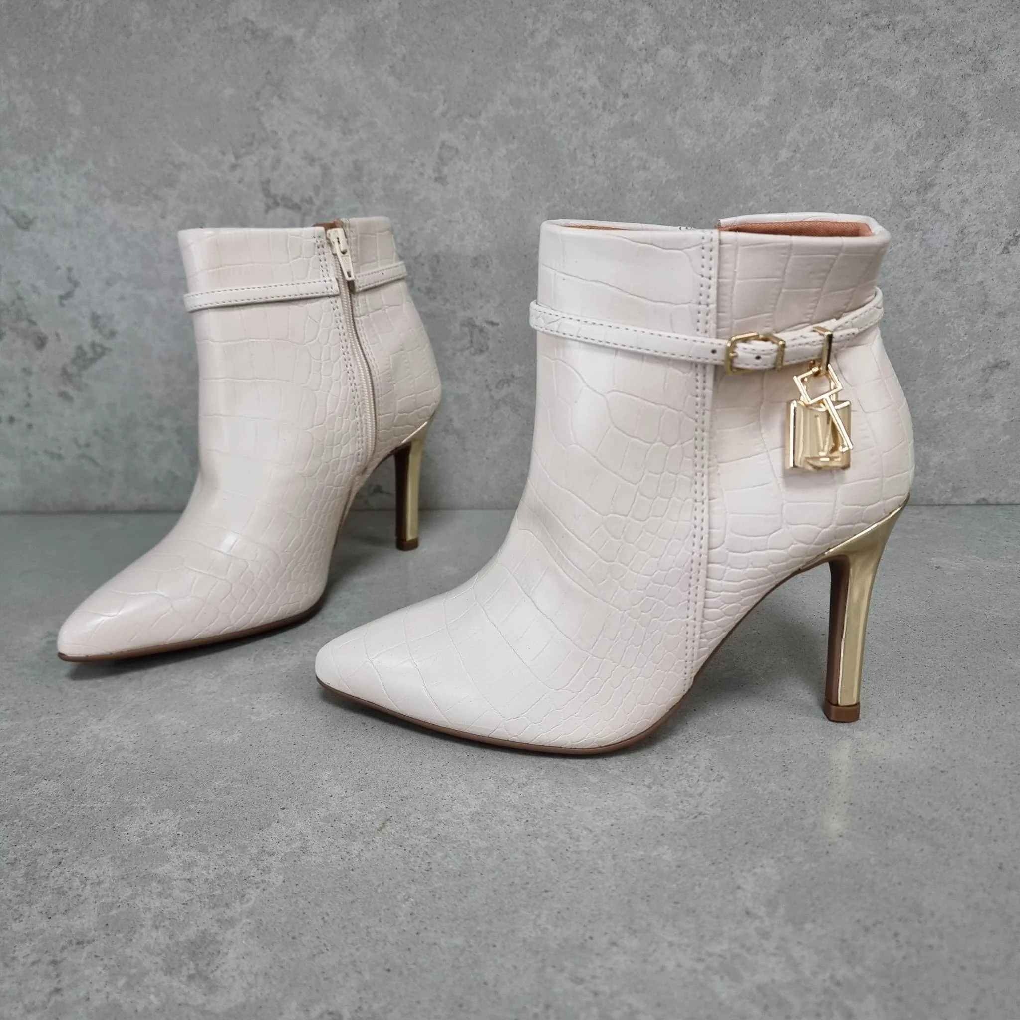 Vizzano 3049-246 Pointy Toe Golden Stiletto Heel Ankle Boot in Cream Croc - Image 5